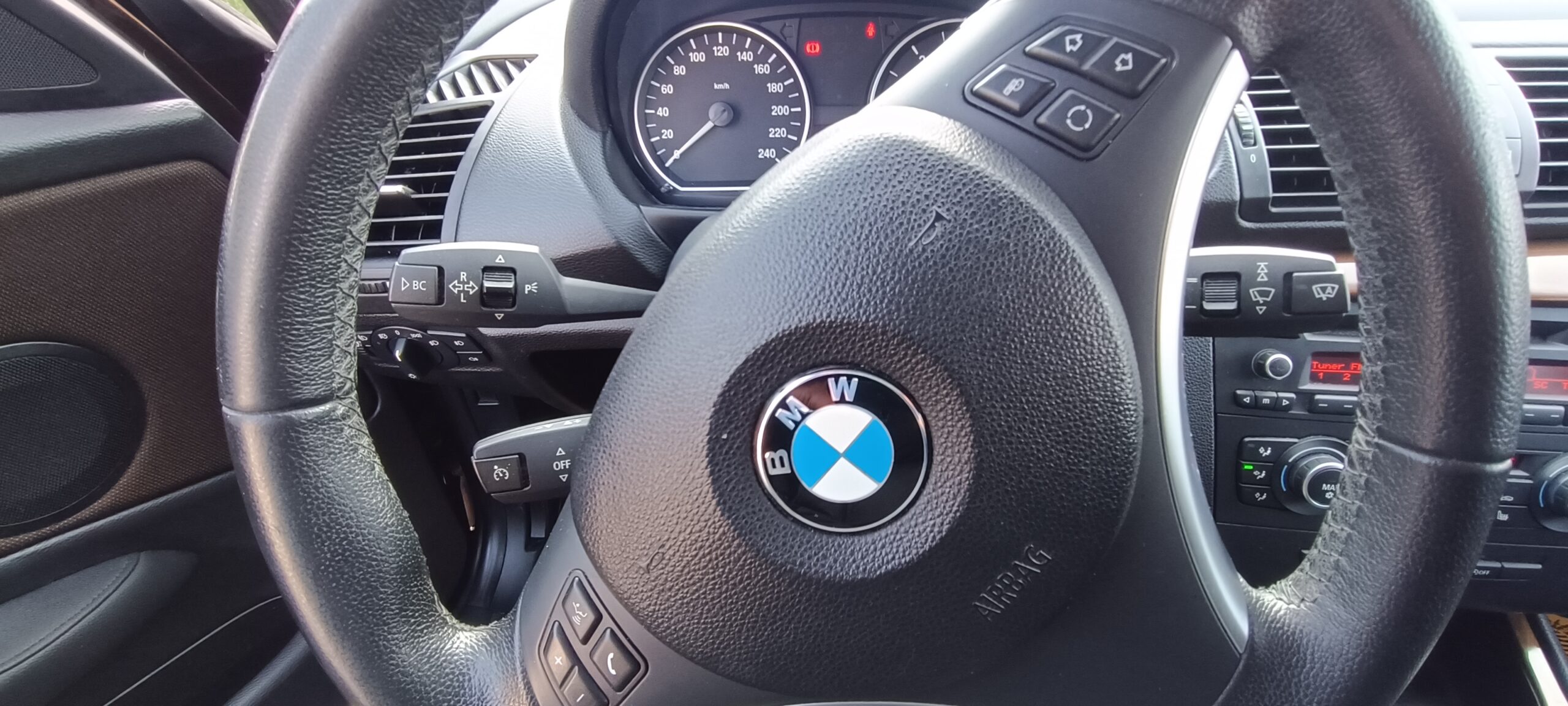 BMW SERIA 1 AN 2011