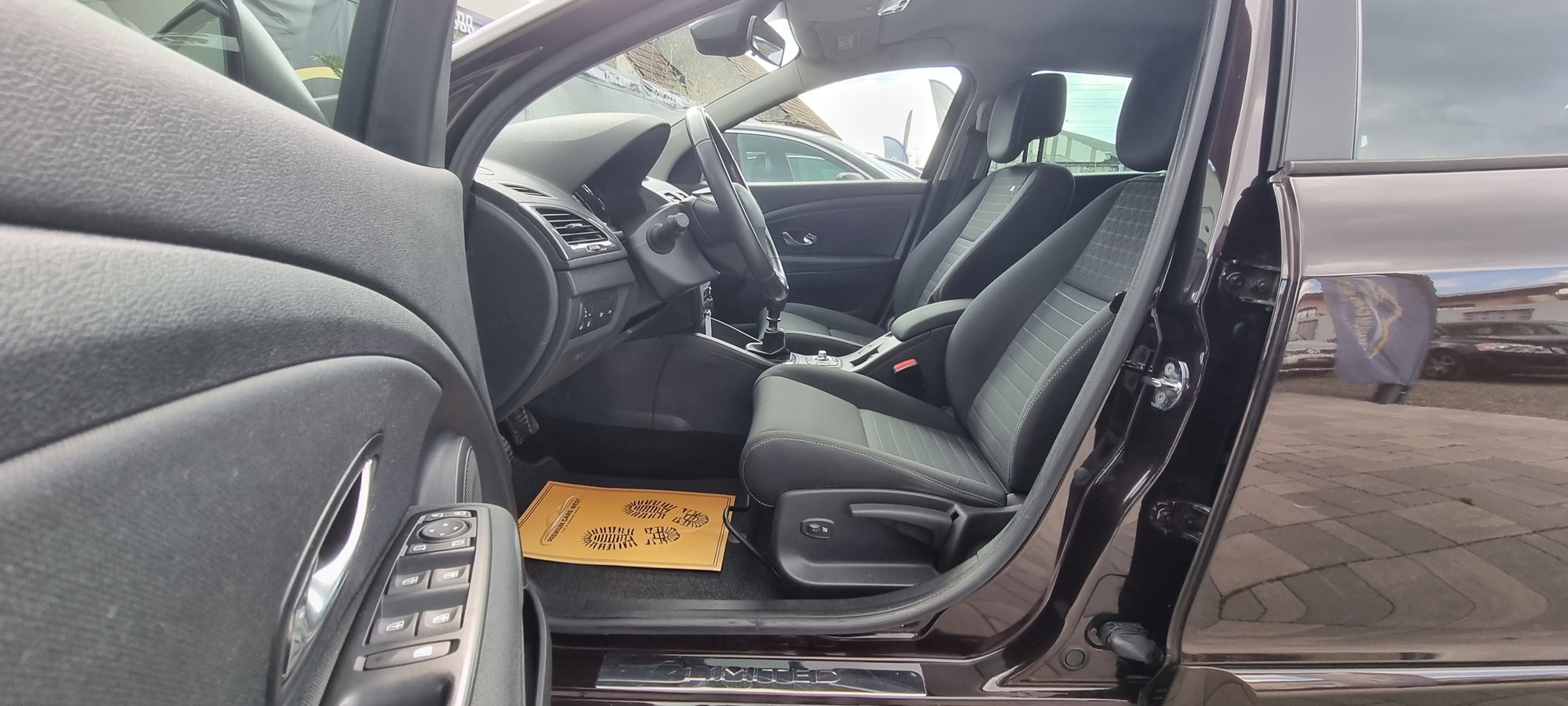 RENAULT MEGANE LIMITED, 1.2 BENZINA, 132 CP, EURO 5, AN 2015