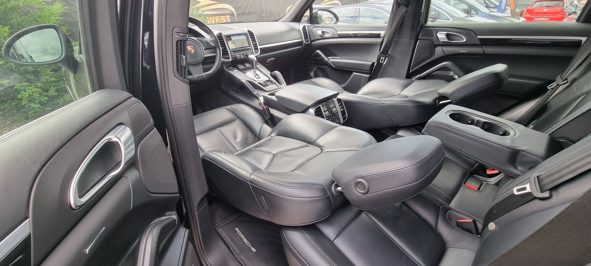 PORSCHE CAYENNE PACHET FACELIFT, 3.0 DIESEL, 245 CP, EURO 5, AN 2012