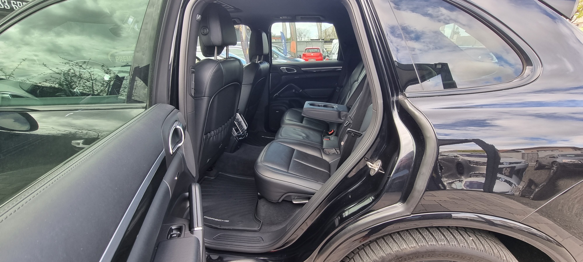 PORSCHE CAYENNE PACHET FACELIFT, 3.0 DIESEL, 245 CP, EURO 5, AN 2012