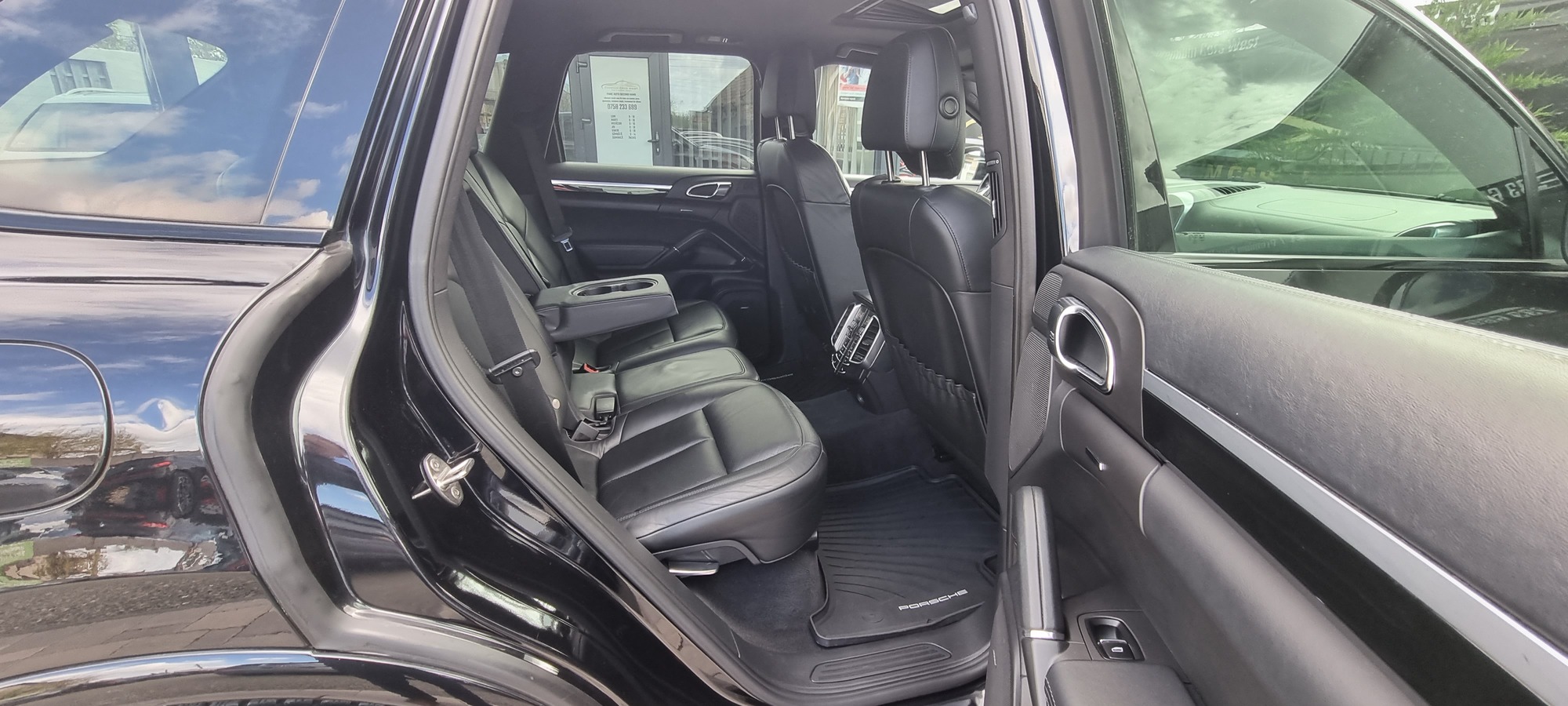 PORSCHE CAYENNE PACHET FACELIFT, 3.0 DIESEL, 245 CP, EURO 5, AN 2012