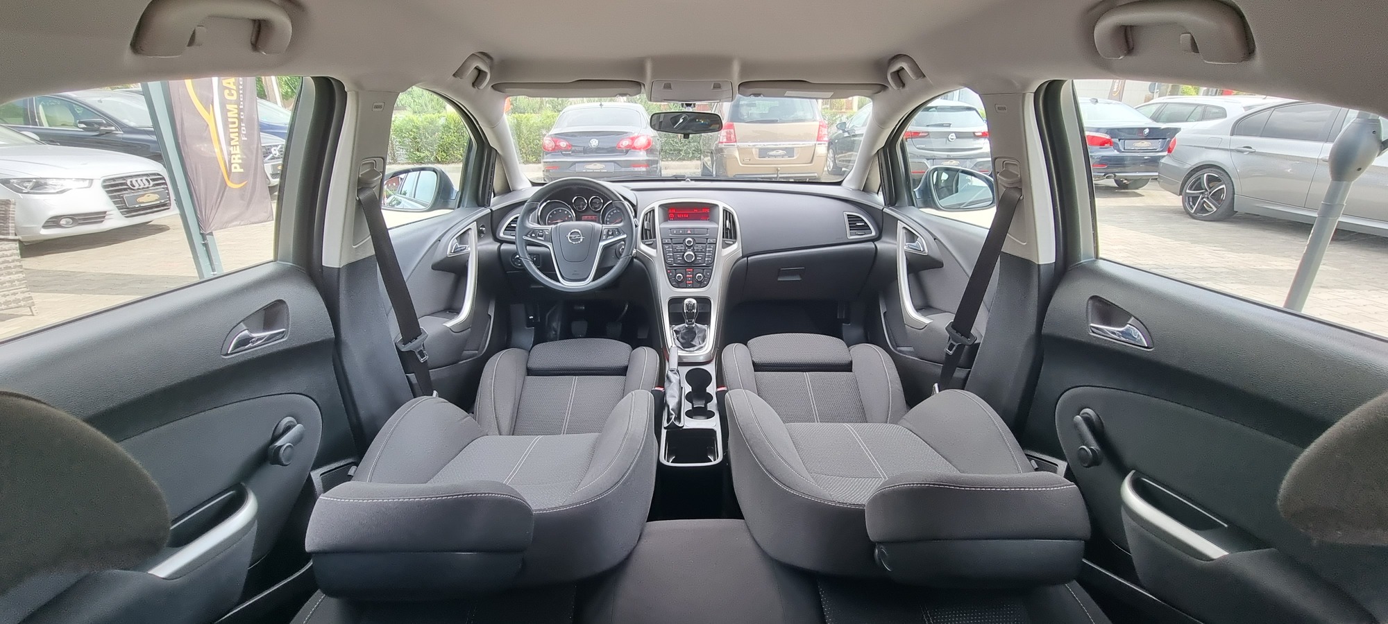 OPEL ASTRA J, 1.6 BENZINA, 115 CP, EURO 5, AN 2010  RATE-LIVRARE-GARANTIE
