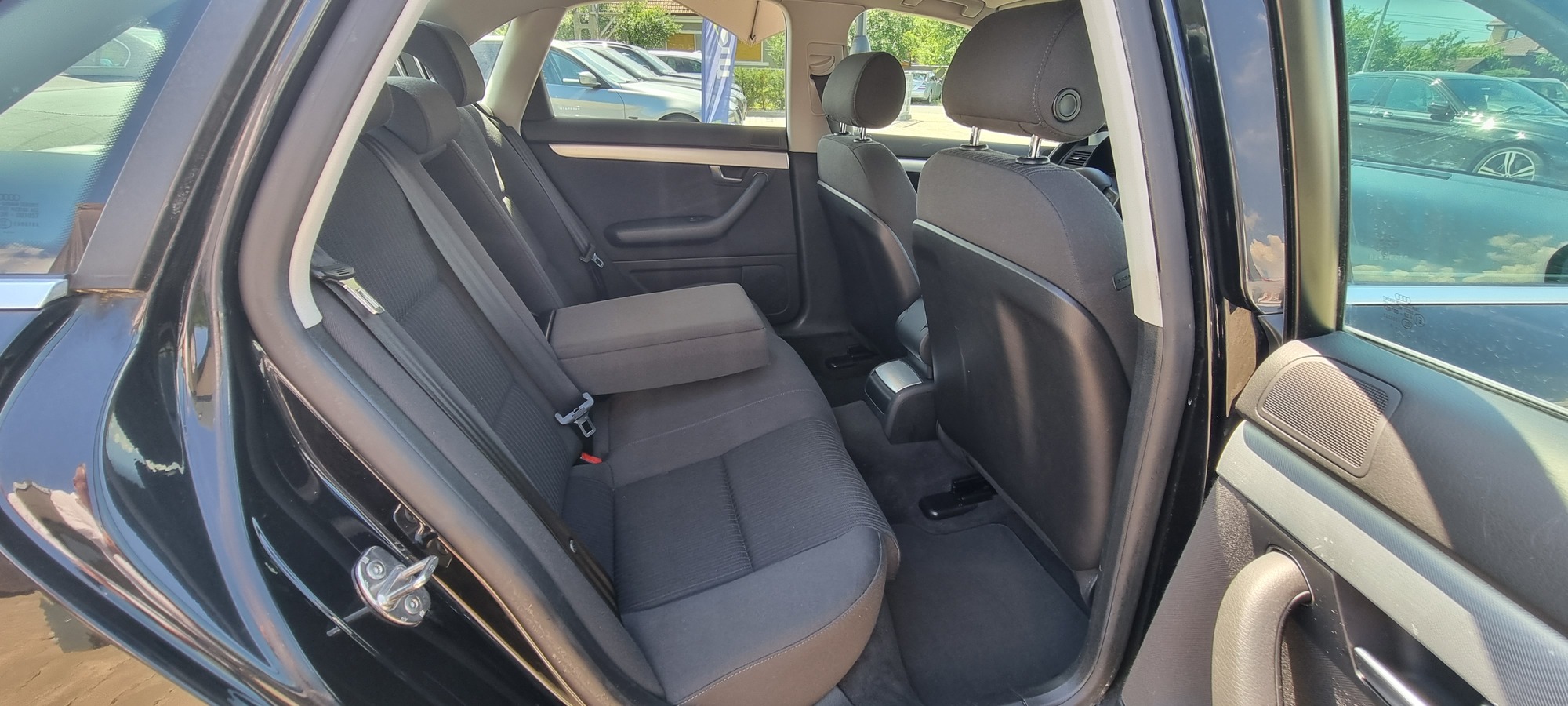 AUDI A4   –   2.0 TDI