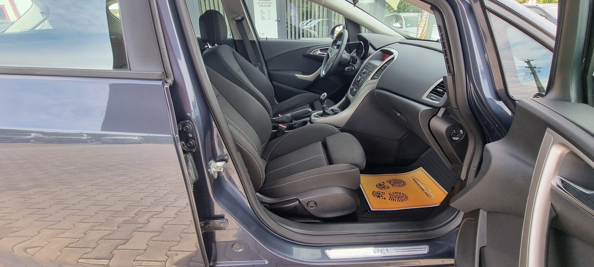 OPEL ASTRA J, 1.6 BENZINA, 115 CP, EURO 5, AN 2010  RATE-LIVRARE-GARANTIE