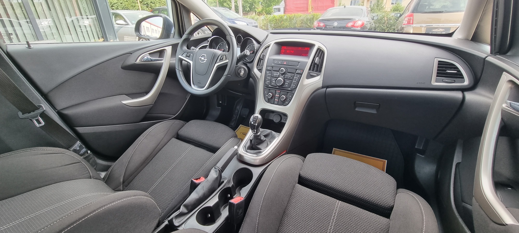 OPEL ASTRA J, 1.6 BENZINA, 115 CP, EURO 5, AN 2010  RATE-LIVRARE-GARANTIE