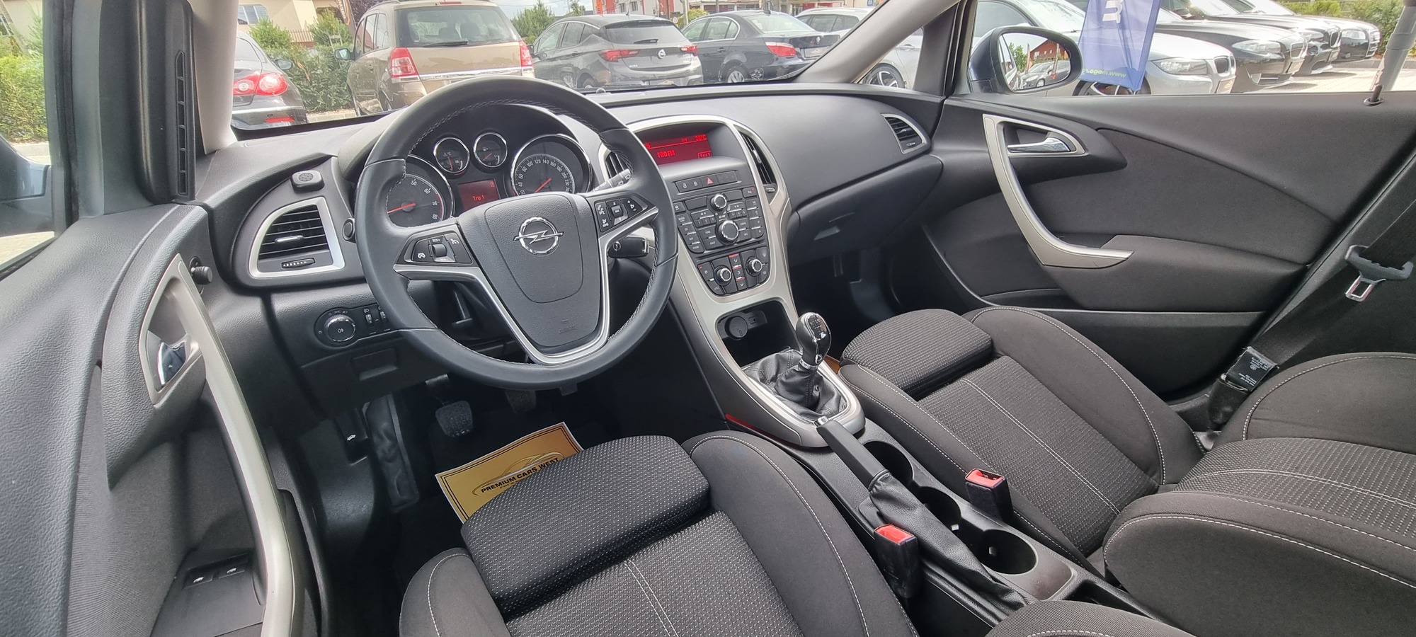 OPEL ASTRA J, 1.6 BENZINA, 115 CP, EURO 5, AN 2010  RATE-LIVRARE-GARANTIE