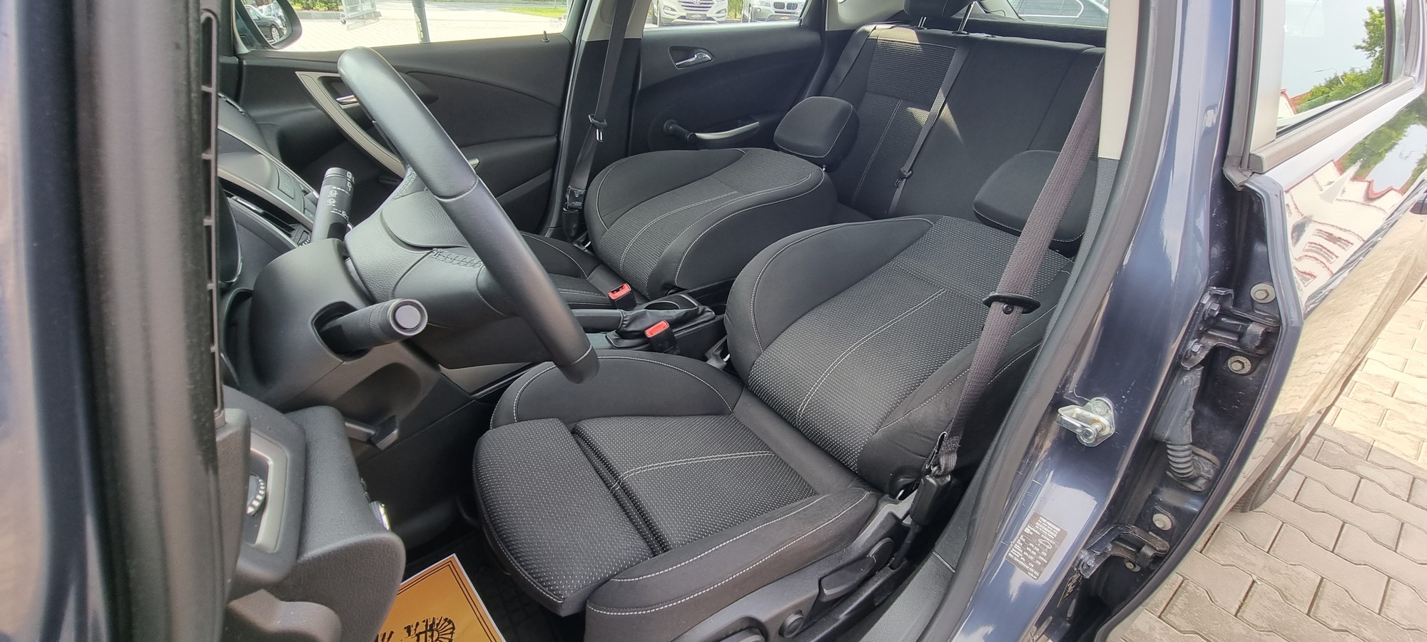 OPEL ASTRA J, 1.6 BENZINA, 115 CP, EURO 5, AN 2010  RATE-LIVRARE-GARANTIE