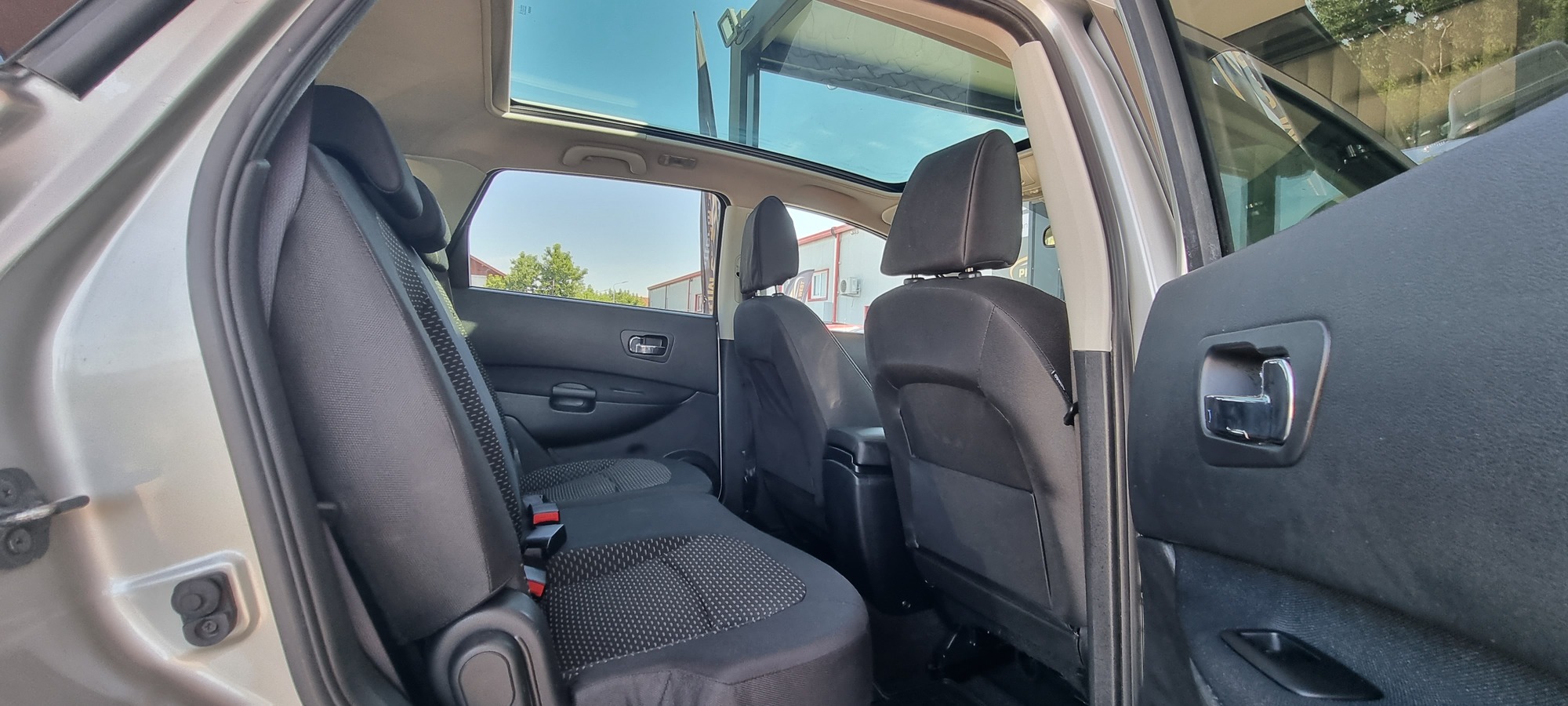 NISSAN QASHQAI 7 LOCURI, 2.0 DIESEL, 150 CP, AN 2009  RATE-LIVRARE-GARANTIE
