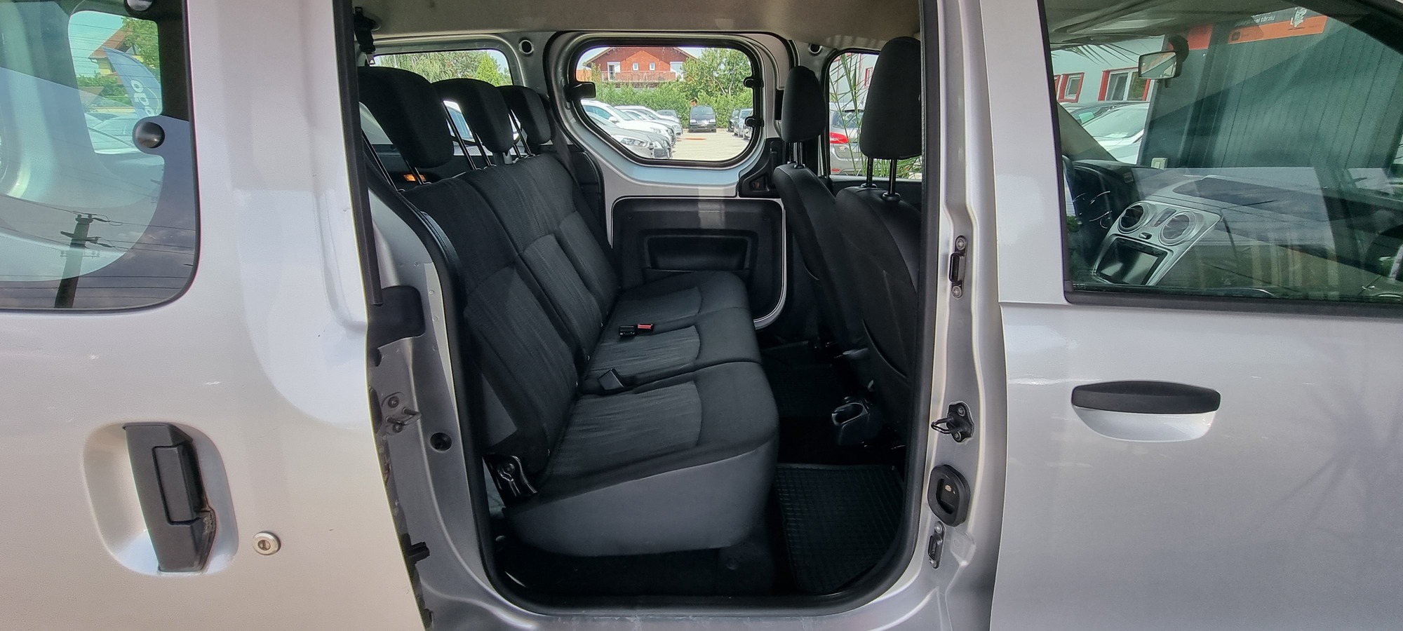DACIA DOKKER 1,6 BENZINA AN 2013