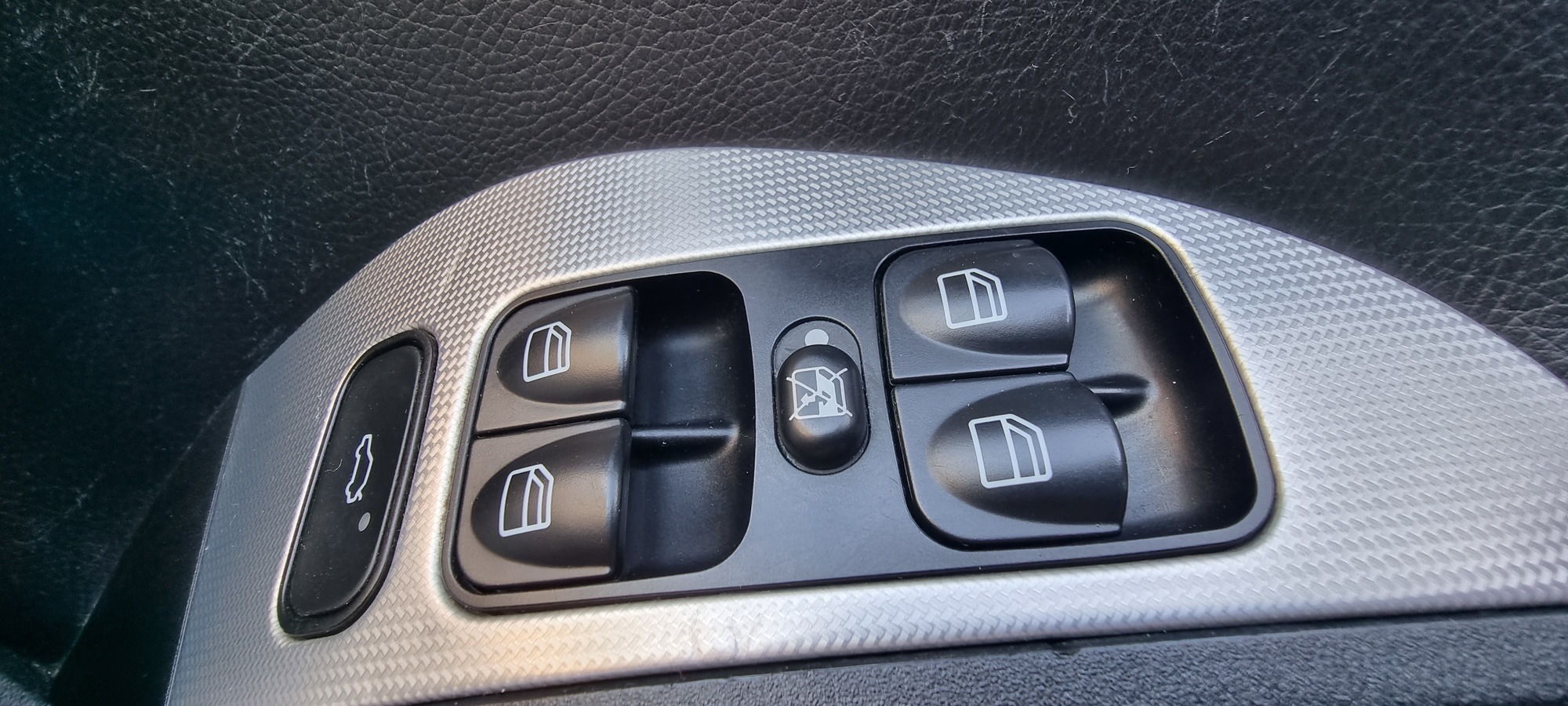 MERCEDES CLK 200 KOMPRESSOR, 1.8 BENZINA, 163 CP, AN 2005