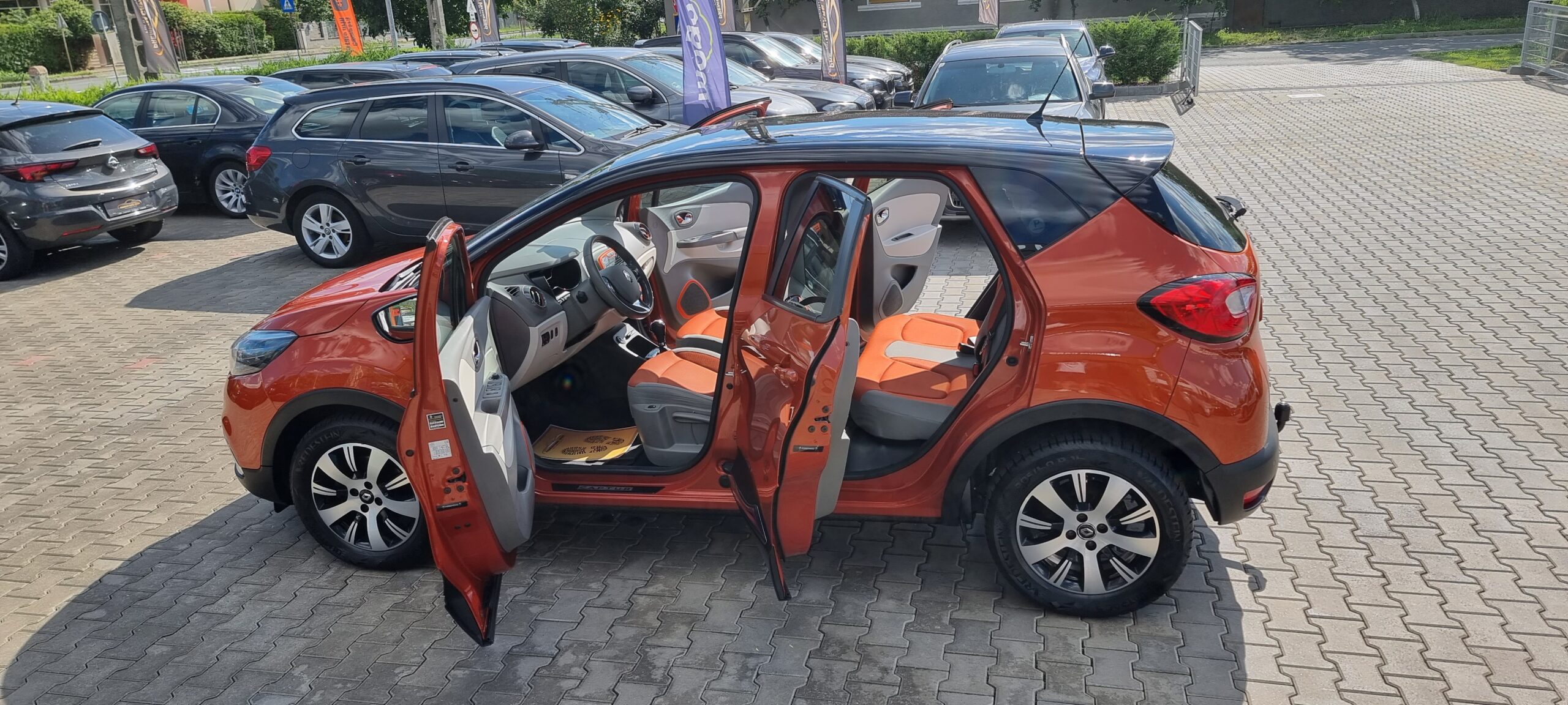 RENAULT CAPTUR, 1.2 BENZINA, 115 CP, AN 2016,EURO6  RATE-LIVRARE-GARANTIE