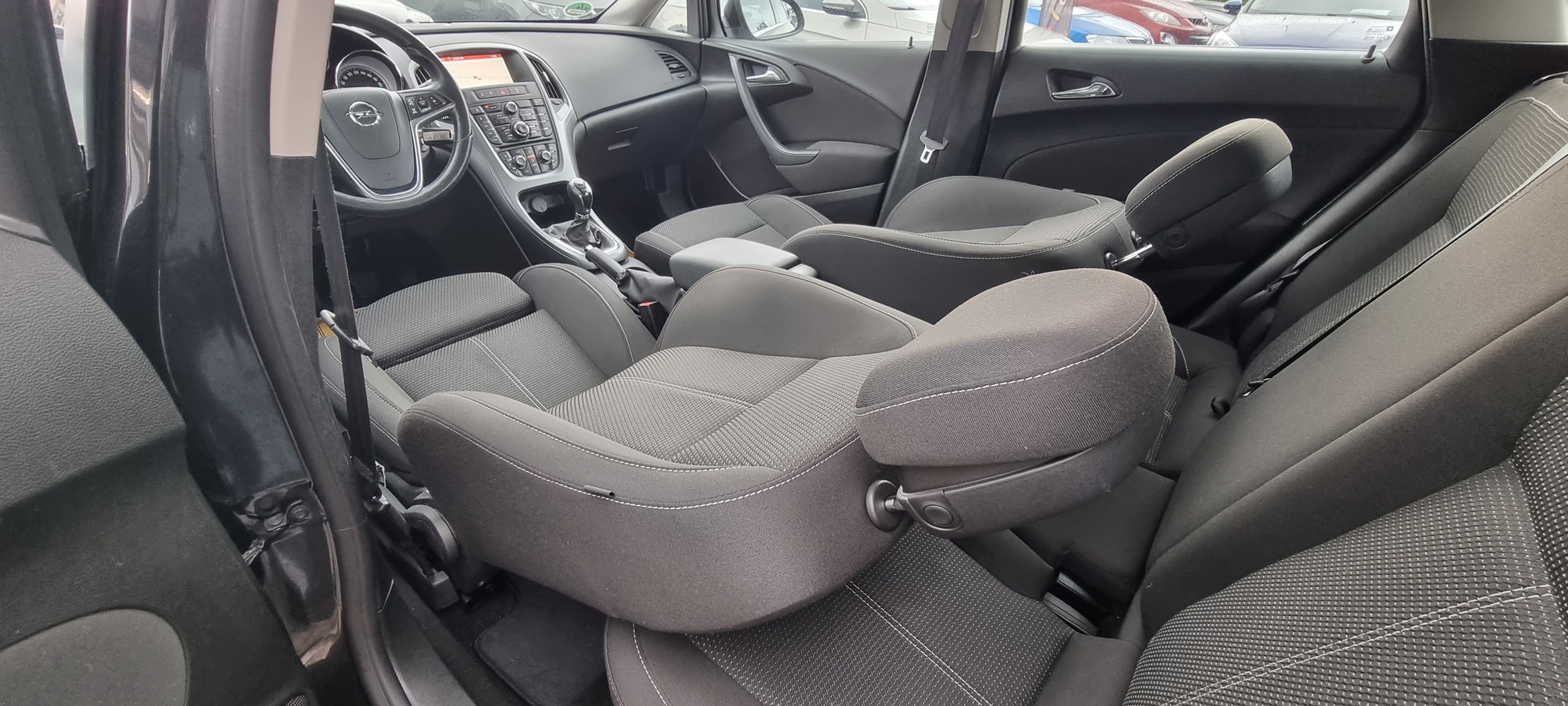 OPEL ASTRA J, 1.6 DIESEL, 136 CP, EURO 6, AN 2016  RATE-LIVRARE-GARANTIE