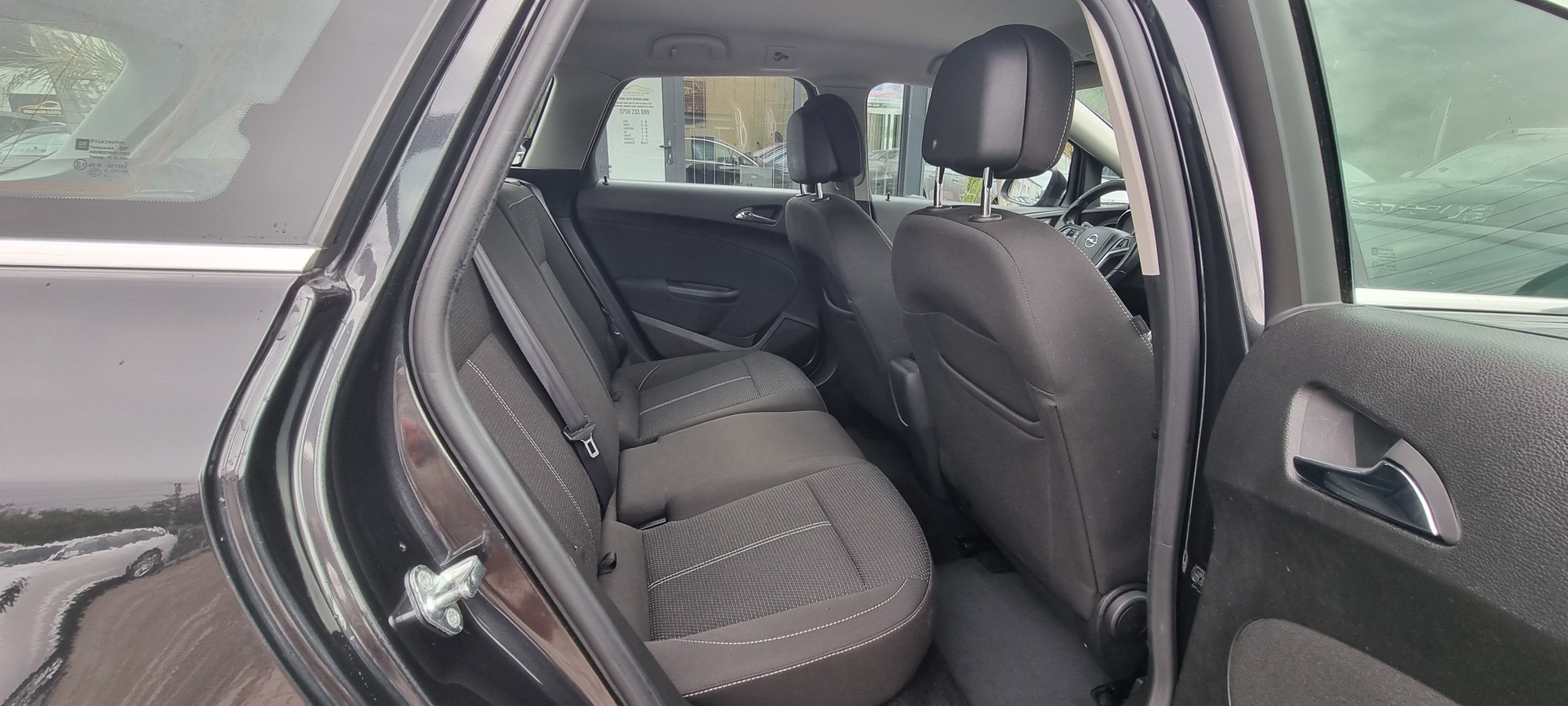 OPEL ASTRA J, 1.6 DIESEL, 136 CP, EURO 6, AN 2016  RATE-LIVRARE-GARANTIE