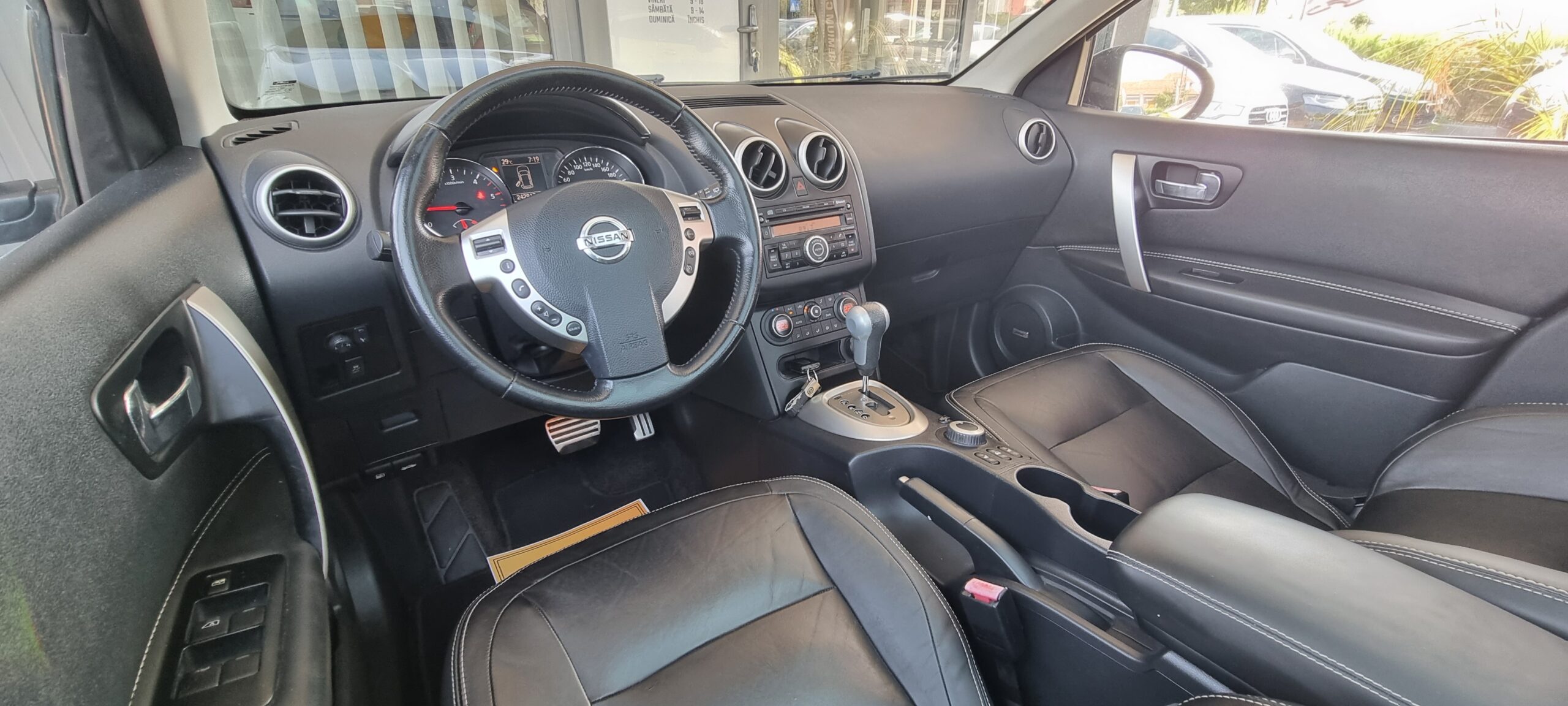 NISSAN QASHQAI 7 LOCURI, 4X4, 2. 0 DIESEL, 150 CP, EURO 5, AN 2011