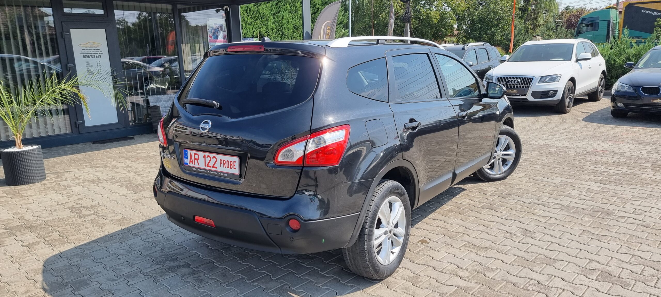 NISSAN QASHQAI 7 LOCURI, 4X4, 2. 0 DIESEL, 150 CP, EURO 5, AN 2011