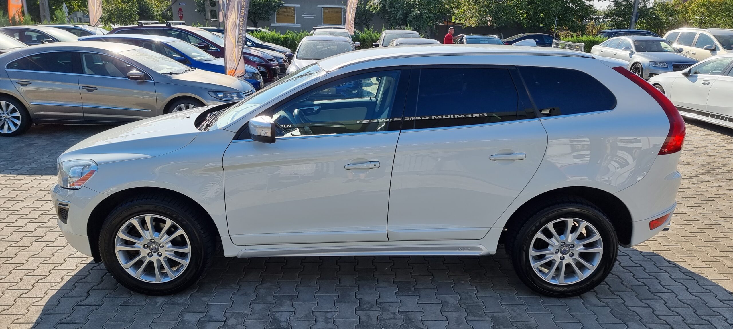 VOLVO XC 60  R DESIGN, 2.4 DIESEL, 163 CP, EURO 5, AN 2012  RATE-LIVRARE-GARANTIE