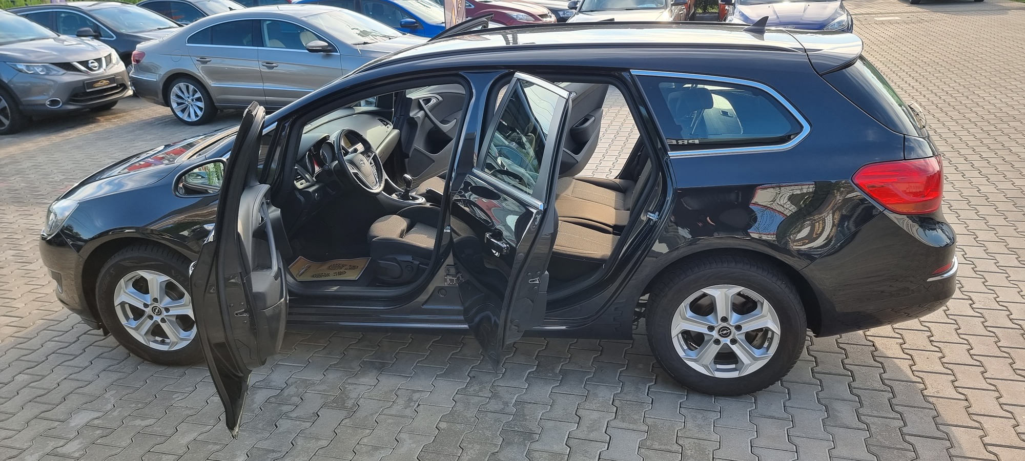 OPEL ASTRA J, 1.6 DIESEL, 136 CP, EURO 6, AN 2016  RATE-LIVRARE-GARANTIE