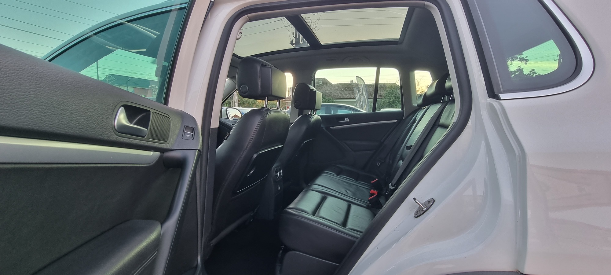 VW TIGUAN DSG 4X4 , 2.0 TDI, 140 CP, EURO 5, AN 2014  RATE-LIVRARE-GARANTIE