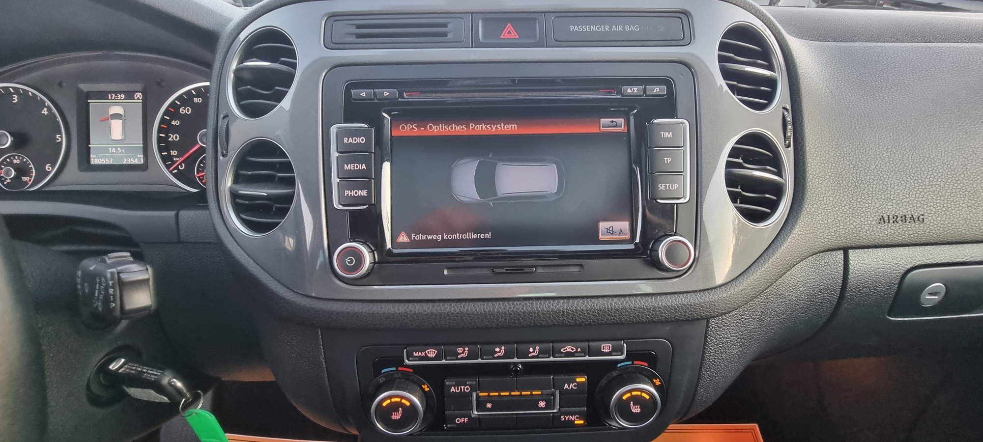 VW TIGUAN DSG 4X4 , 2.0 TDI, 140 CP, EURO 5, AN 2014  RATE-LIVRARE-GARANTIE