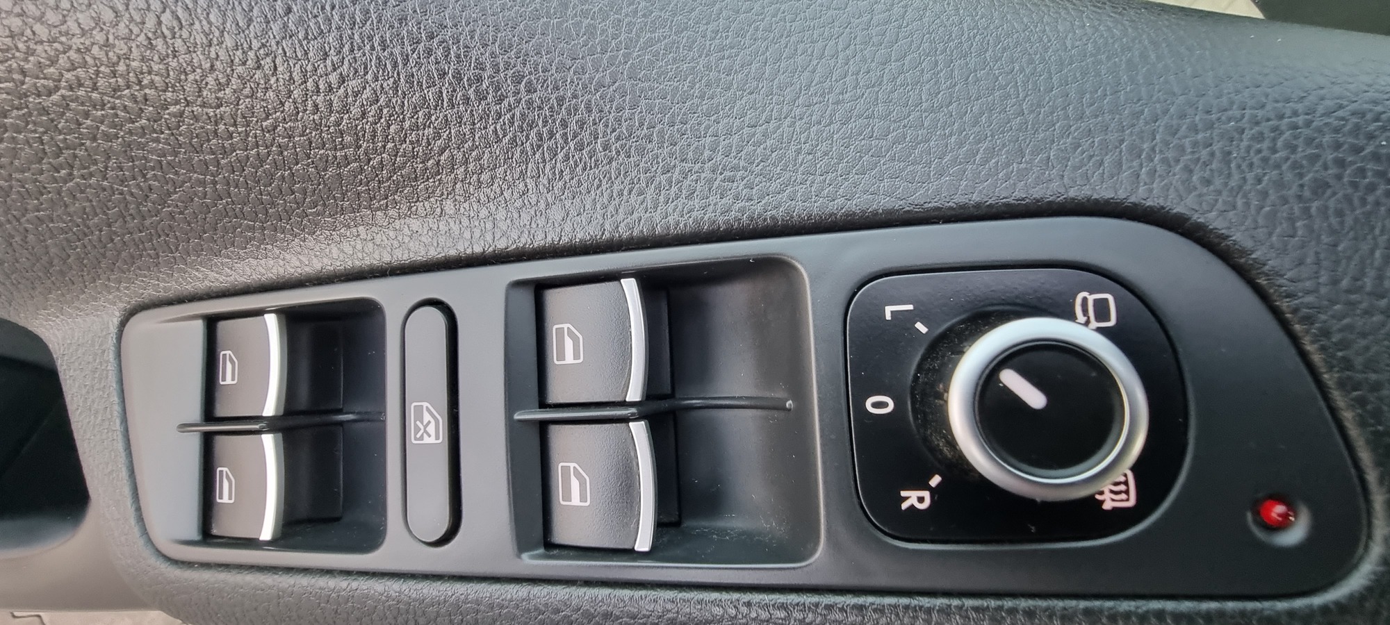 VW TIGUAN DSG 4X4 , 2.0 TDI, 140 CP, EURO 5, AN 2014  RATE-LIVRARE-GARANTIE