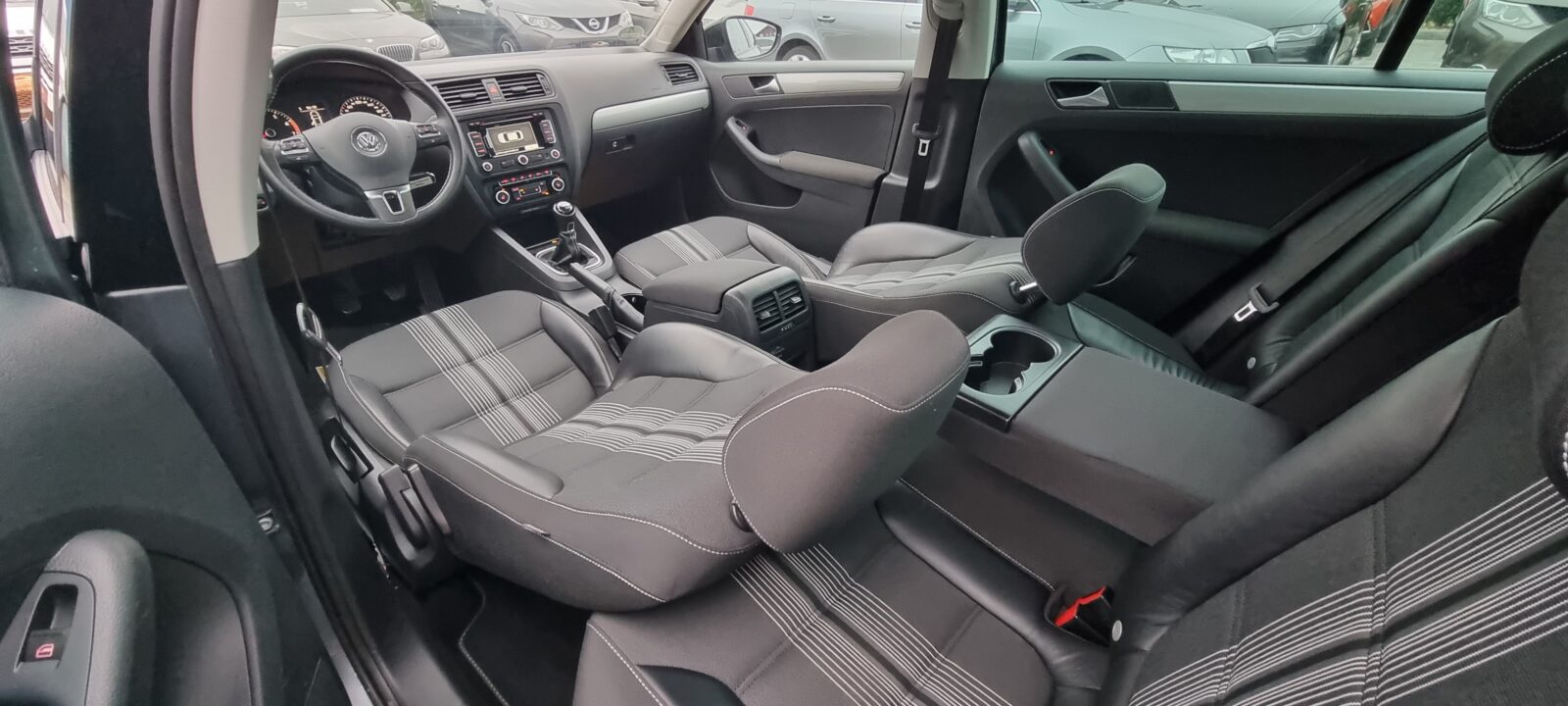 VW JETTA PAKET MATCH, 1.2 BENZINA, 105 CP, AN 2012, EURO 5  RATE-LIVRARE-GARANTIE