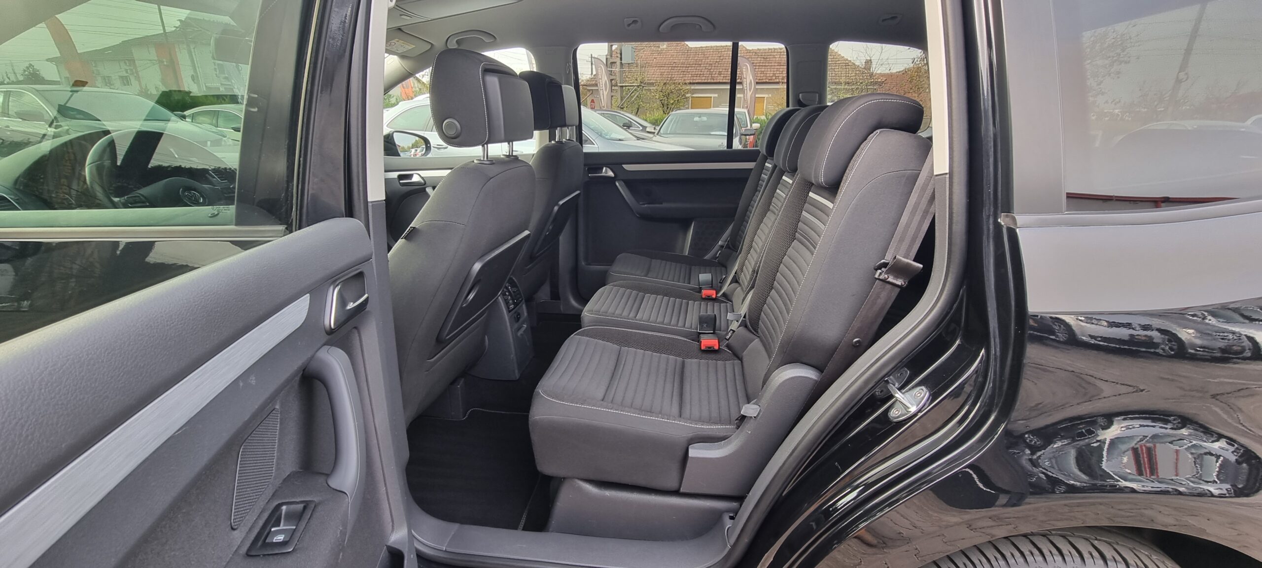 VW TOURAN 7 LOCURI, 2.0 TDI, 140 CP, EURO 5, AN 2015