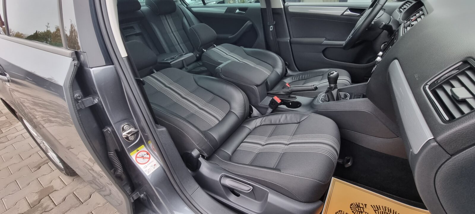 VW JETTA PAKET MATCH, 1.2 BENZINA, 105 CP, AN 2012, EURO 5  RATE-LIVRARE-GARANTIE