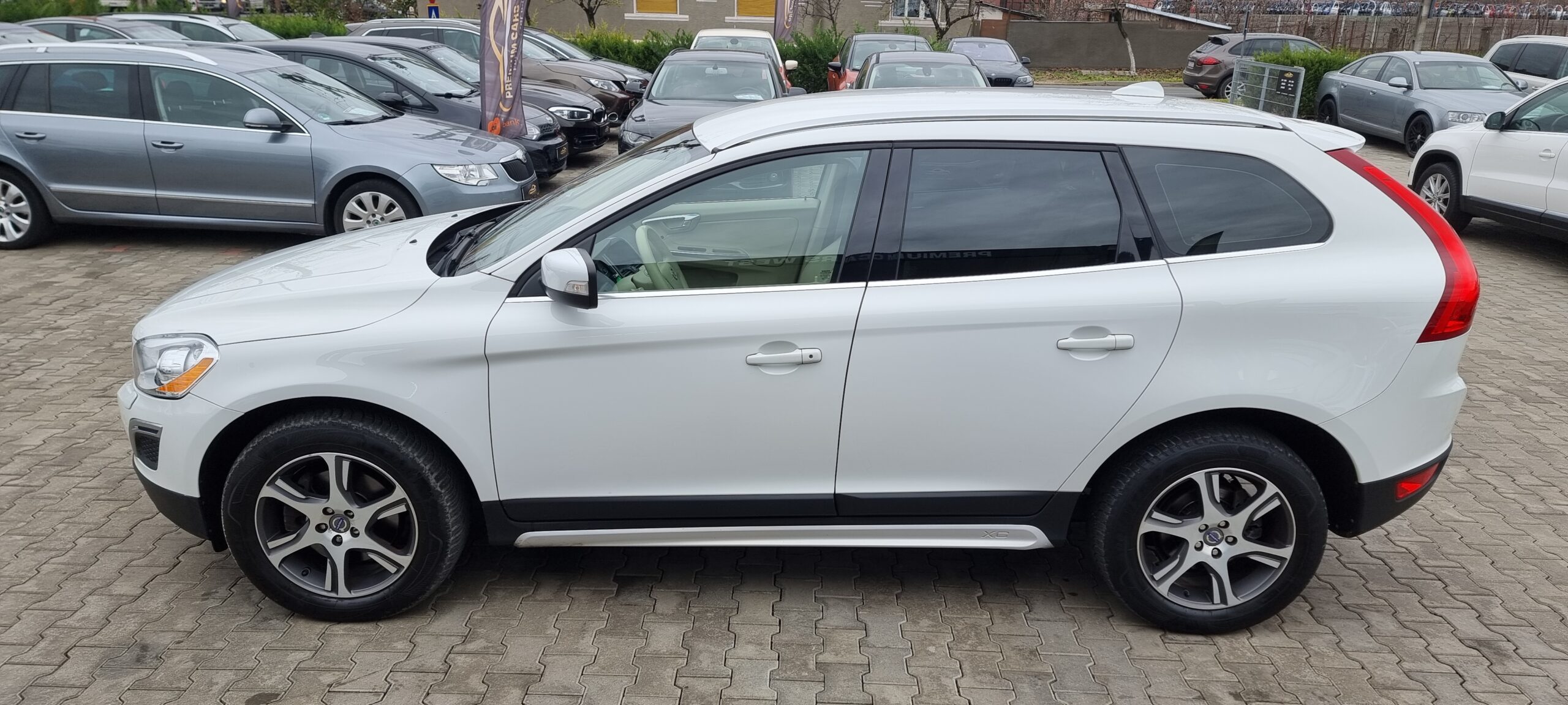 VOLVO XC 60 AWD 2.4 DIESEL AN 2012 RATE-LIVRARE-GARANTIE