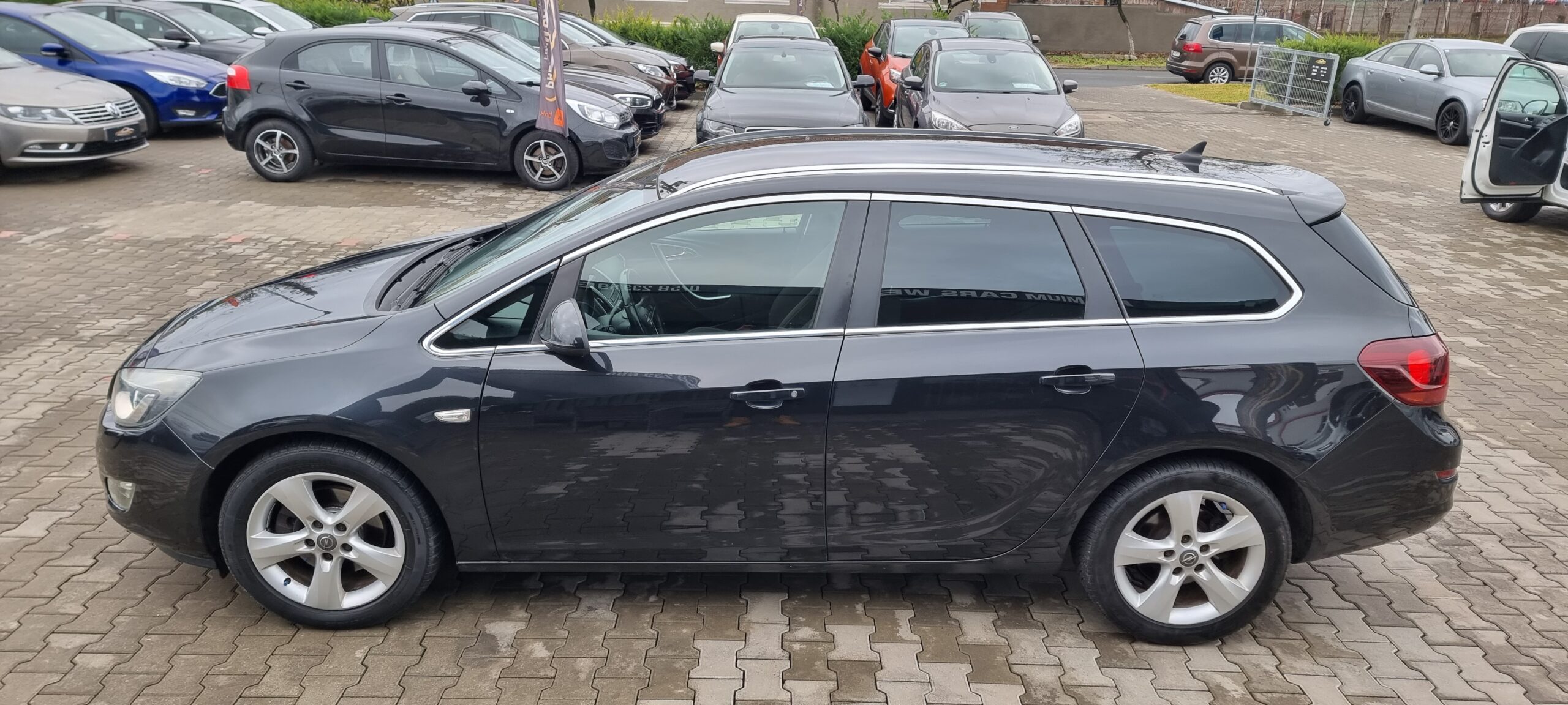 OPEL ASTRA J, 1.7 DIESEL, 110 CP, EURO 5, AN 2012  RATE-LIVRARE-GARANTIE