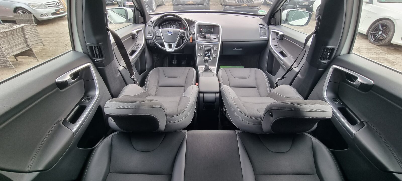 VOLVO XC60 4X4 AWD 2.4 DIESEL, 180 CP, AN 2014, EURO 5 RATE-LIVRARE-GARANTIE