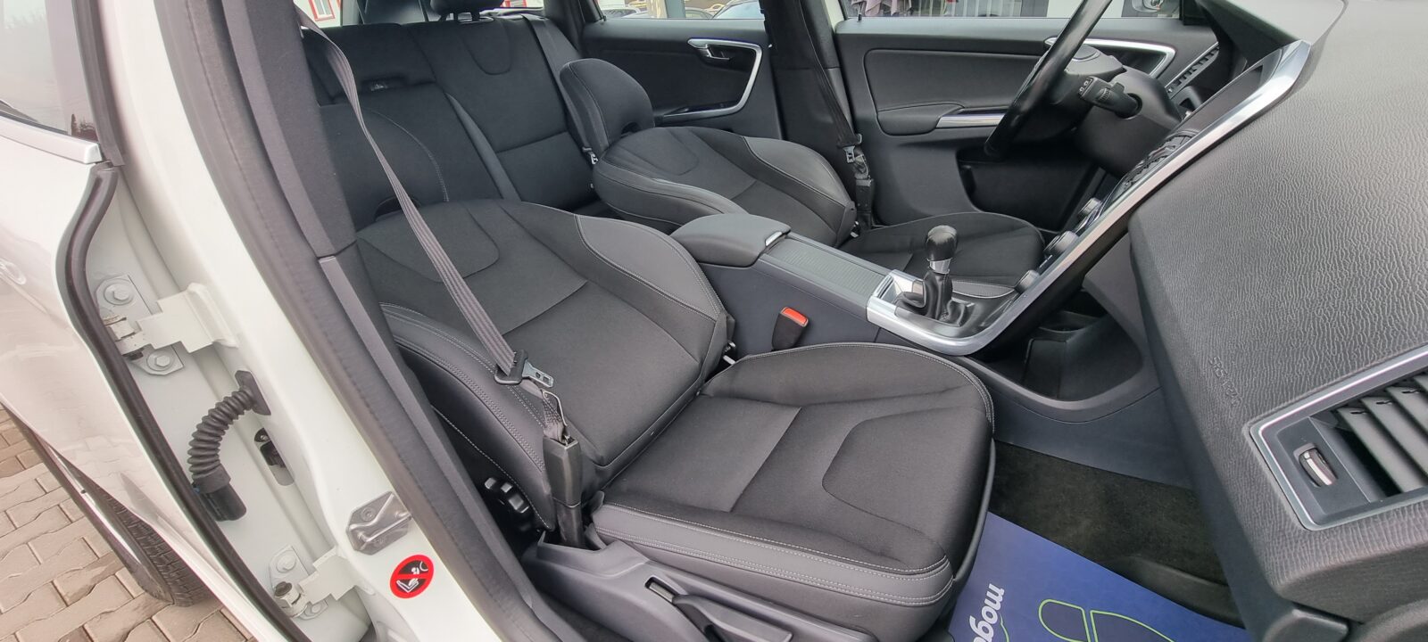 VOLVO XC60 4X4 AWD 2.4 DIESEL, 180 CP, AN 2014, EURO 5 RATE-LIVRARE-GARANTIE