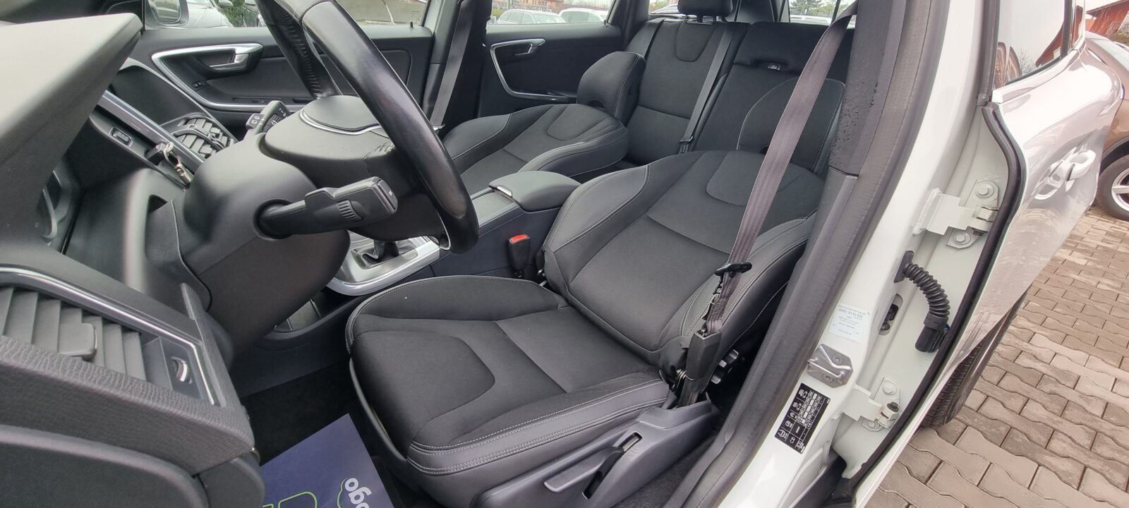 VOLVO XC60 4X4 AWD 2.4 DIESEL, 180 CP, AN 2014, EURO 5 RATE-LIVRARE-GARANTIE