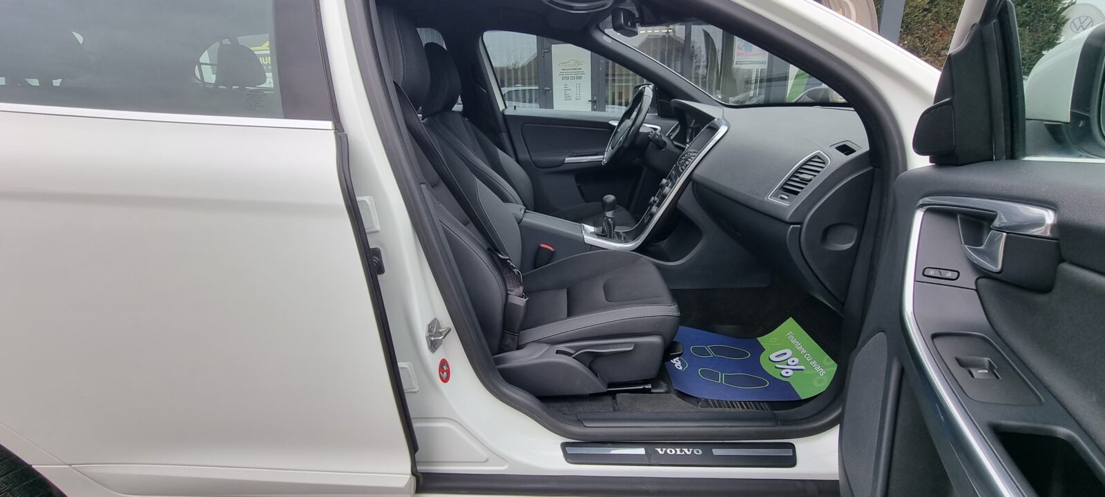 VOLVO XC60 4X4 AWD 2.4 DIESEL, 180 CP, AN 2014, EURO 5 RATE-LIVRARE-GARANTIE