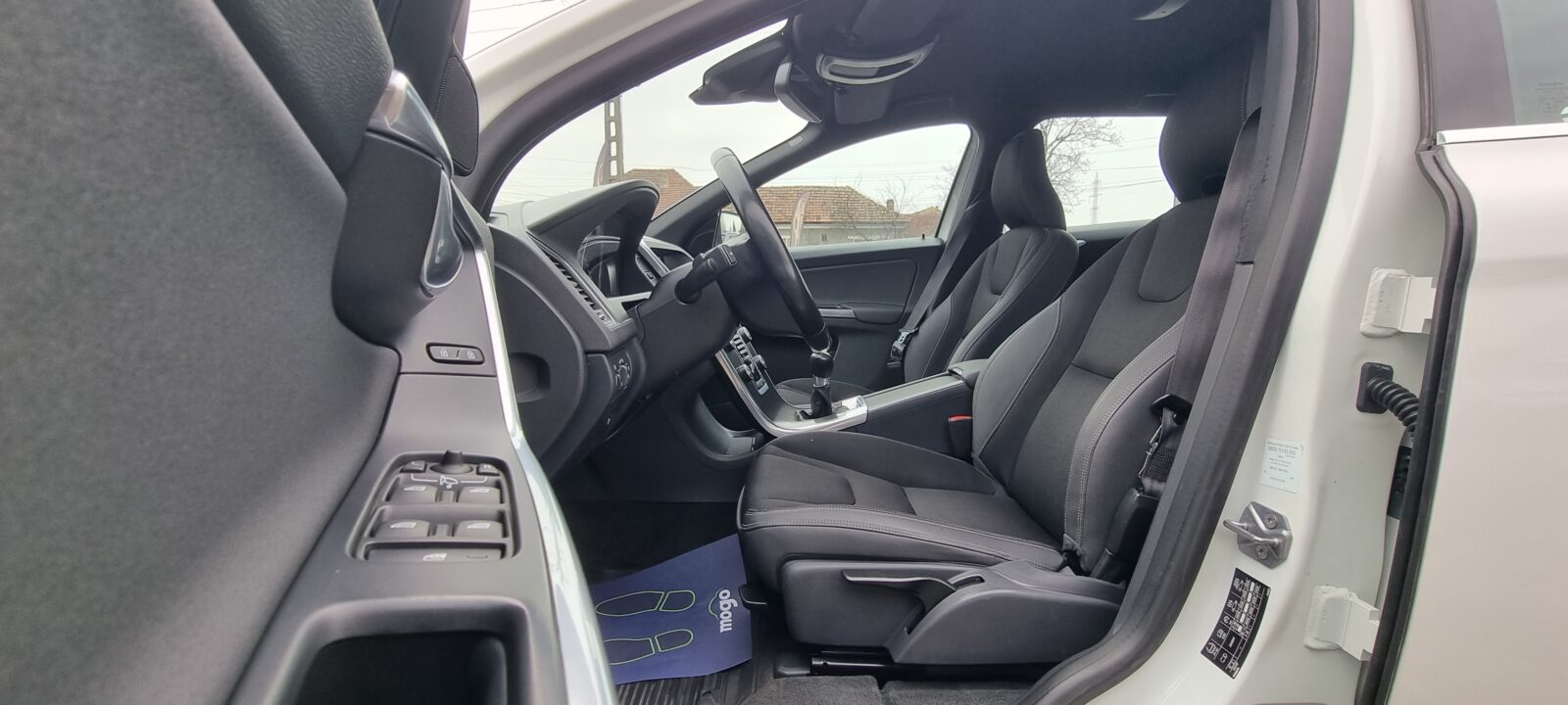 VOLVO XC60 4X4 AWD 2.4 DIESEL, 180 CP, AN 2014, EURO 5 RATE-LIVRARE-GARANTIE