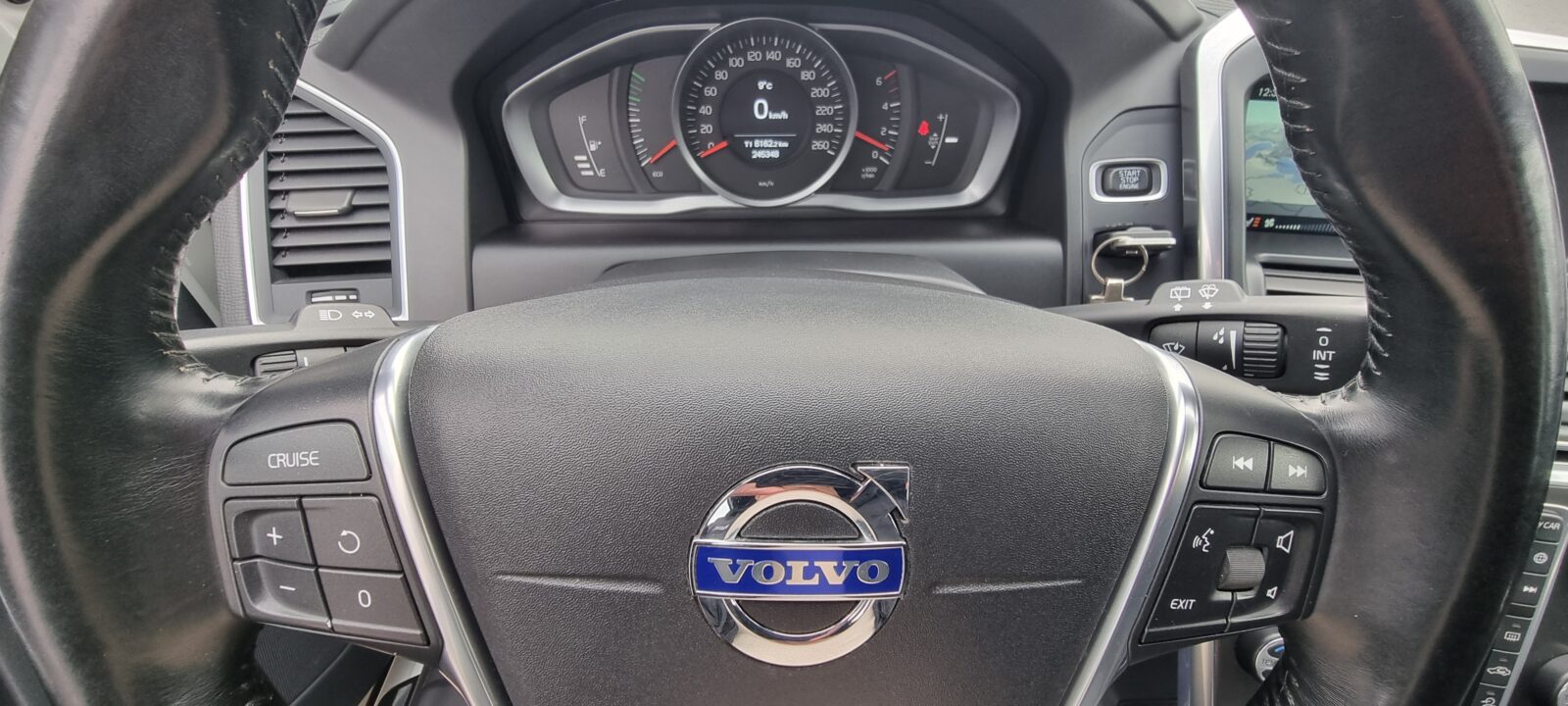 VOLVO XC60 4X4 AWD 2.4 DIESEL, 180 CP, AN 2014, EURO 5 RATE-LIVRARE-GARANTIE