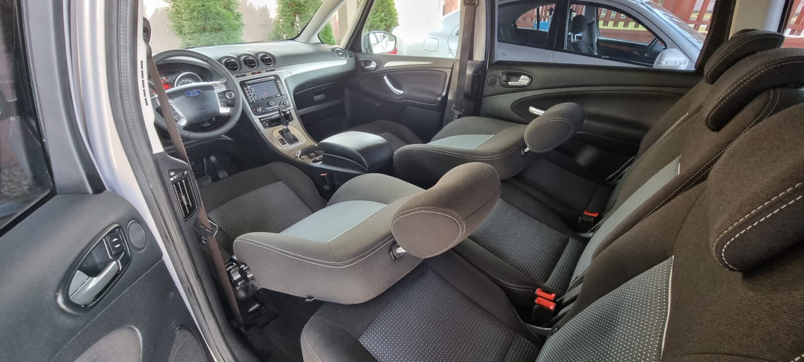 FORD GALAXY 7 LOCURI AUTOMAT 2.0 DIESEL, 140 CP, EURO 5, AN 2011
