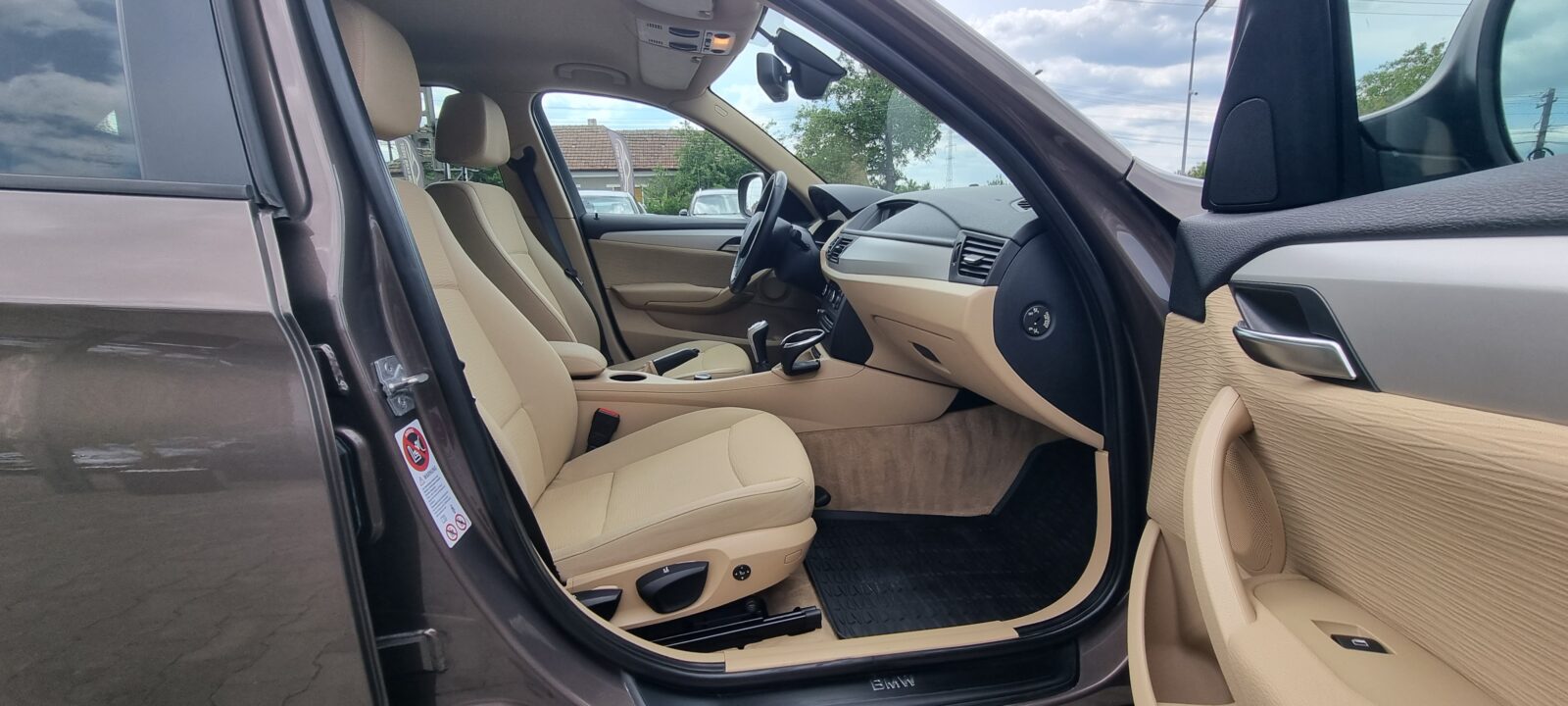 BMW X1 X-DRIVE , 2.0 DIESEL, 143 CP,  EURO 5, AN 2011     RATE-LIVRARE-GARANTIE