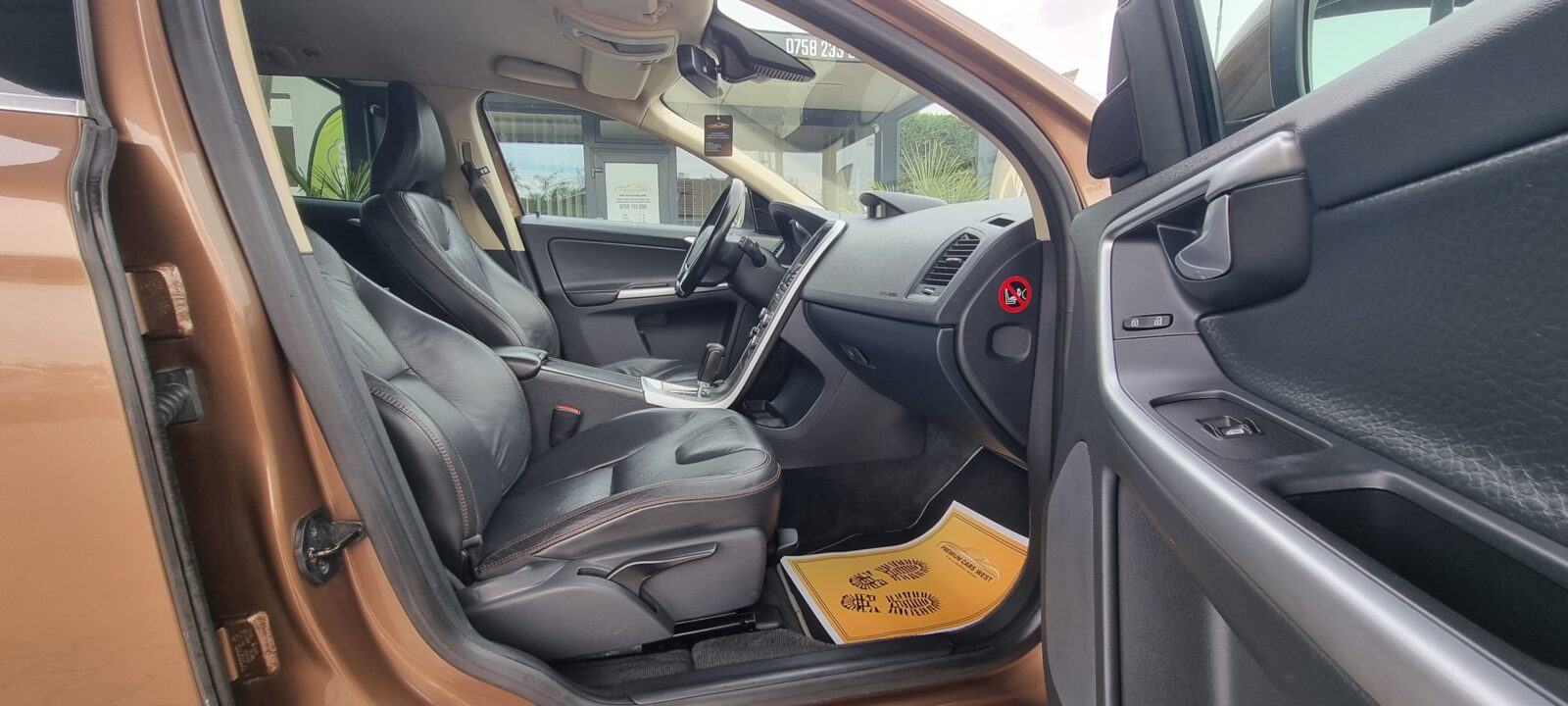 VOLVO XC60 4X4, 2.4 DIESEL, 205 CP, AN 2009     RATE-LIVRARE-GARANTIE