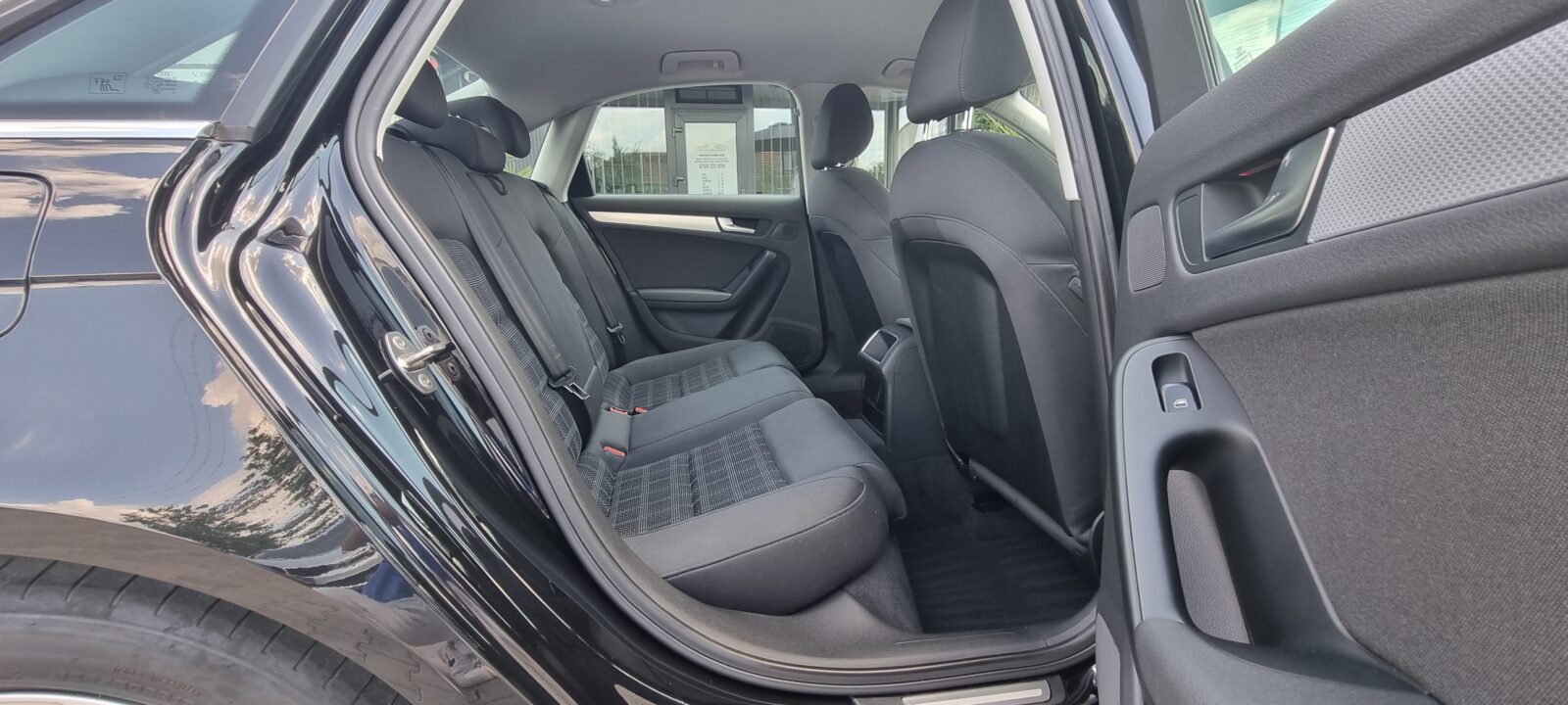 AUDI A4 QUATTRO, 2.0 TDI, 143 CP, AN 2010, EURO 5        RATE-LIVRARE-GARANTIE