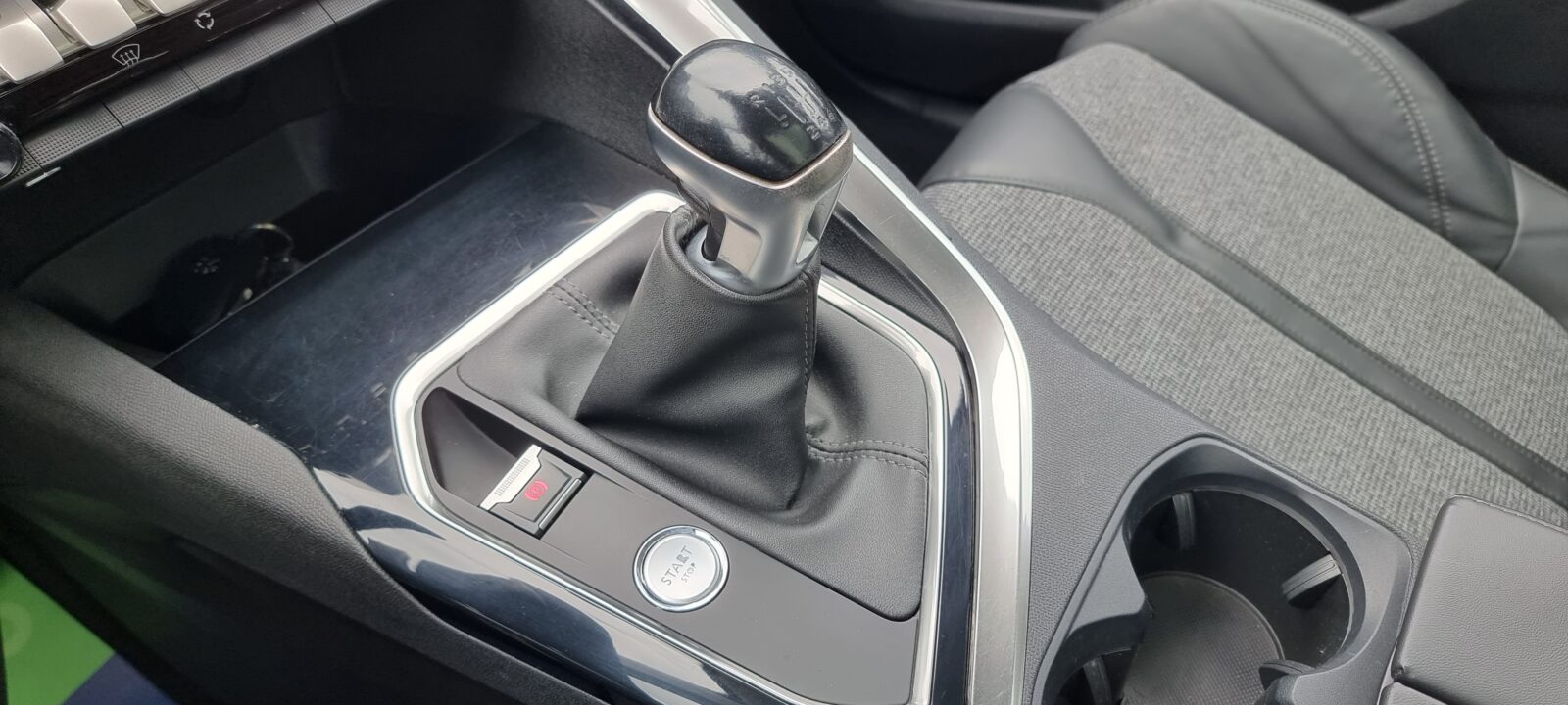 PEUGEOT 3008, 1.5 HDI, 130 CP, AN 2017, EURO 6         RATE-LIVRARE-GARANTIE