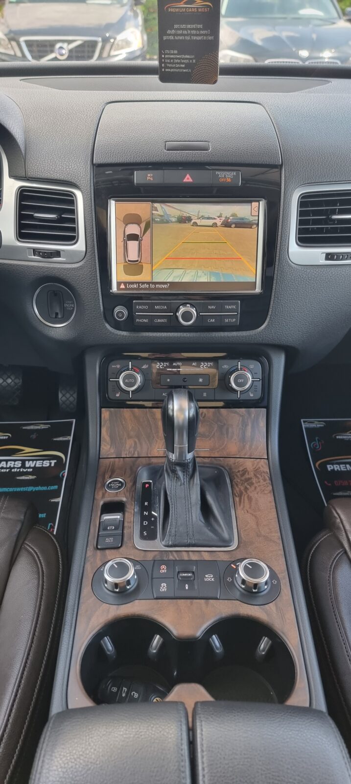 VW TOUAREG 3.0 TDI, 239 CP, AN 2011, EURO 5       RATE-LIVRARE-GARANTIE
