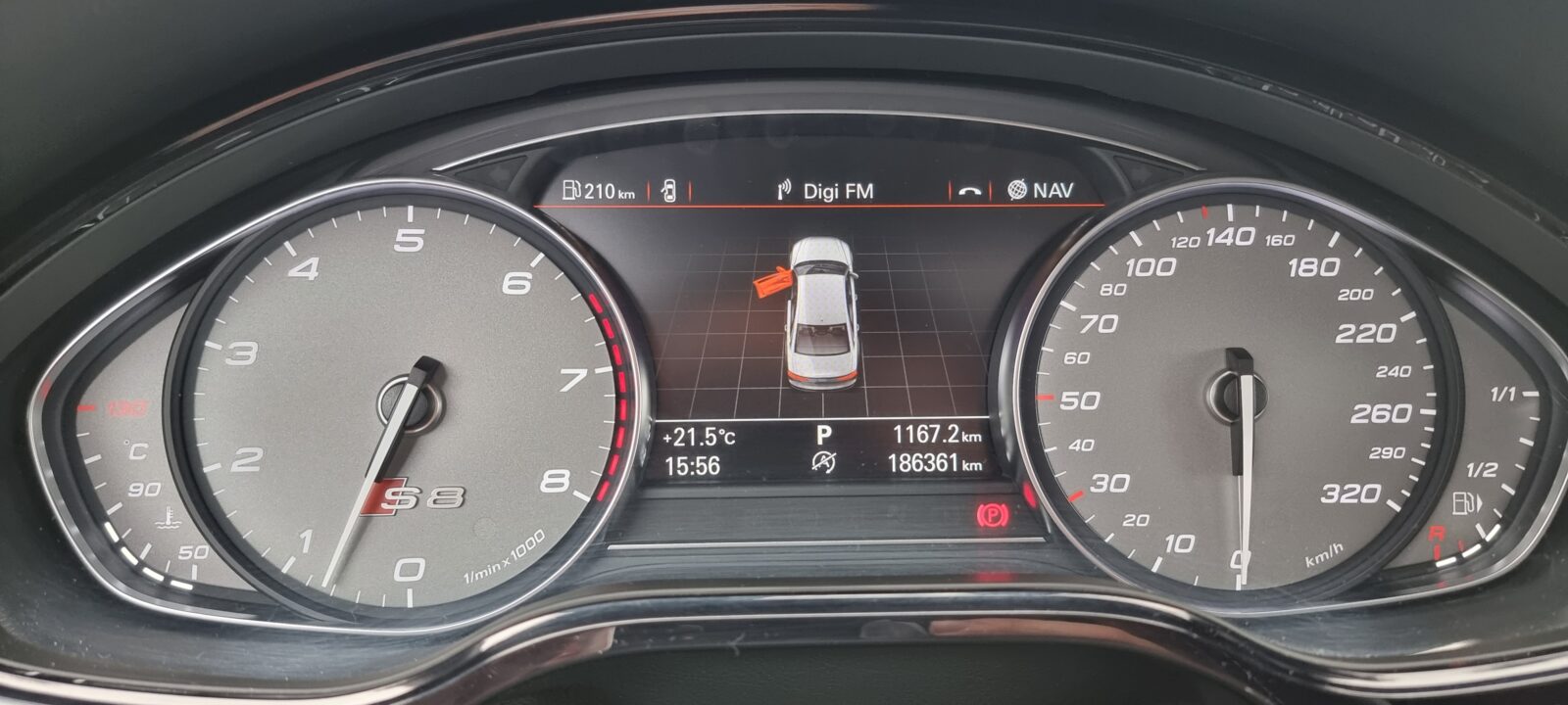 AUDI S8 QUATTRO, 4.0 TFSI,  520 CP, EURO 6, AN 2014          RATE-LIVRARE-GARANTIE