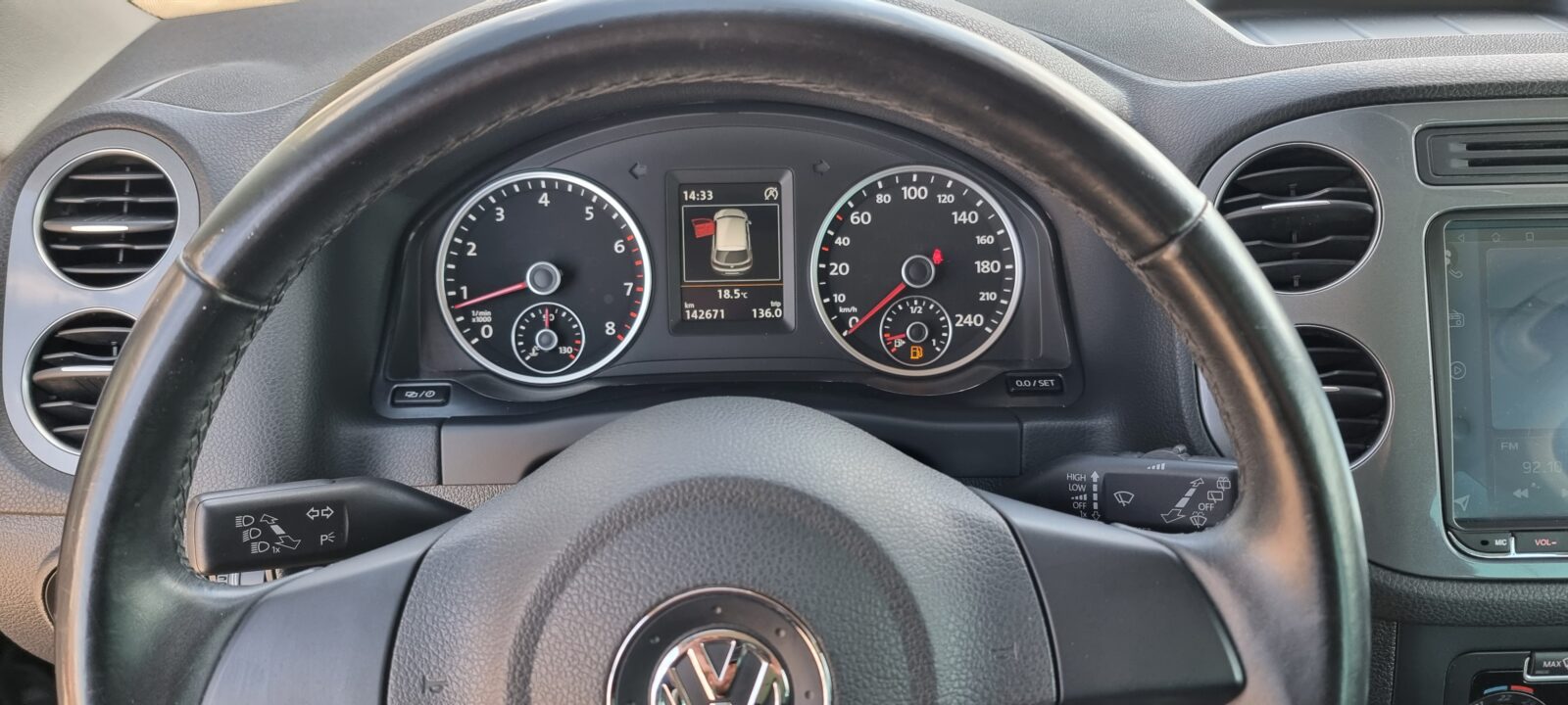 VW TIGUAN R-LINE 1.4 BENZINA AN 2015 REVIZIE EFECTUATA (DISTRIBUTIE+ULEI FILTRE) RATE-LIVRARE-GARANTIE