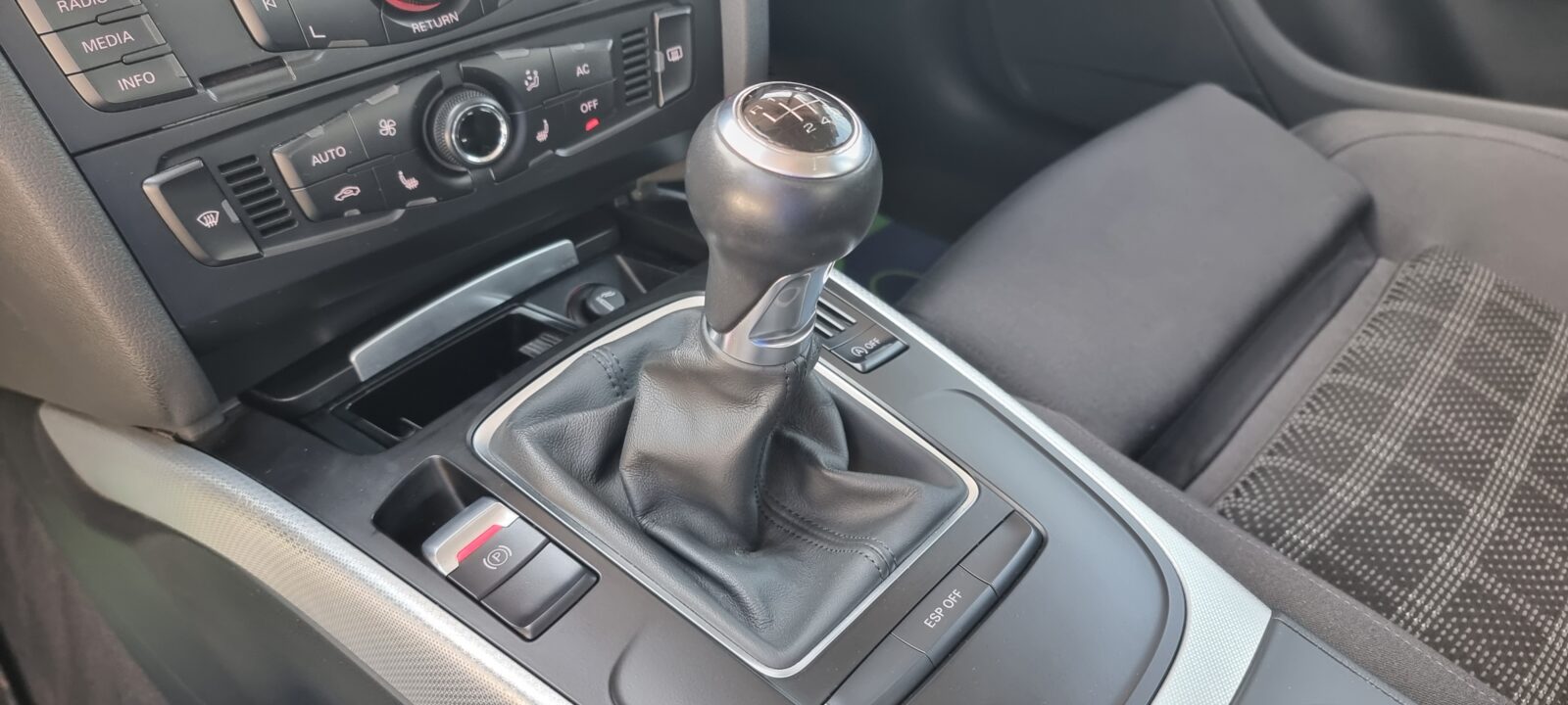 AUDI A4 QUATTRO, 2.0 TDI, 143 CP, AN 2010, EURO 5        RATE-LIVRARE-GARANTIE