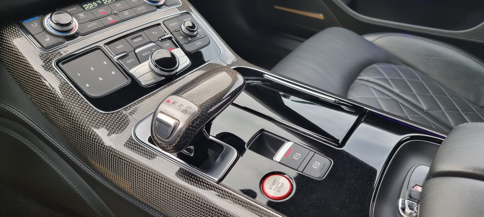 AUDI S8 QUATTRO, 4.0 TFSI,  520 CP, EURO 6, AN 2014          RATE-LIVRARE-GARANTIE