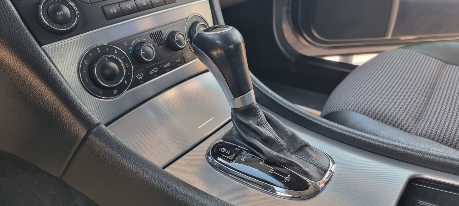 MERCEDES C 180 KOMPRESSOR AVANGARDE   REVIZIE EFECTUATA (DISTRIBUTIE+ULEI FILTRE)   RATE-LIVRARE-GARANTIE