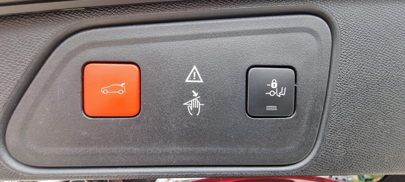 PEUGEOT 3008, 1.5 HDI, 130 CP, AN 2017, EURO 6         RATE-LIVRARE-GARANTIE