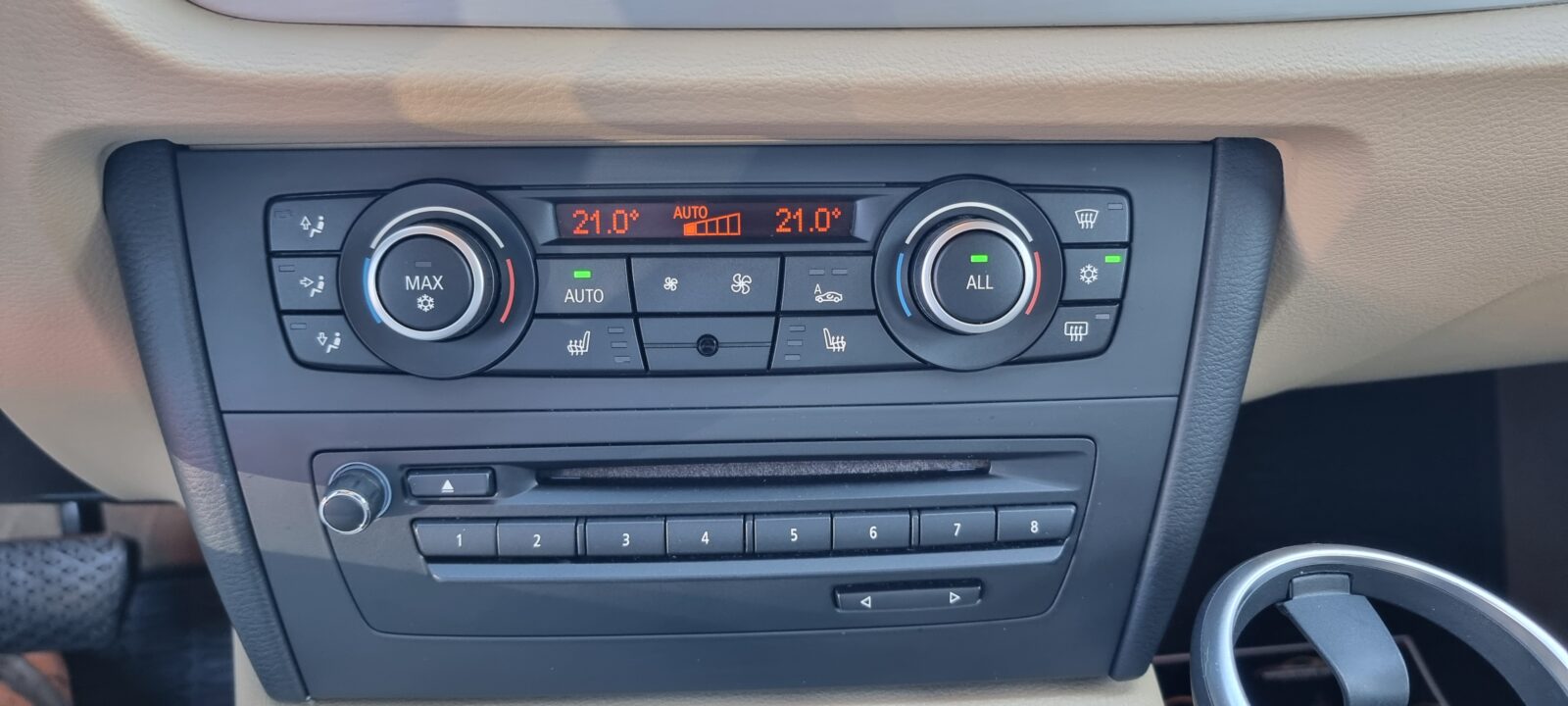 BMW X1 X-DRIVE, 2.0 DIESEL, 143 CP, AN 2011, EURO 5     RATE-LIVRARE-GARANTIE