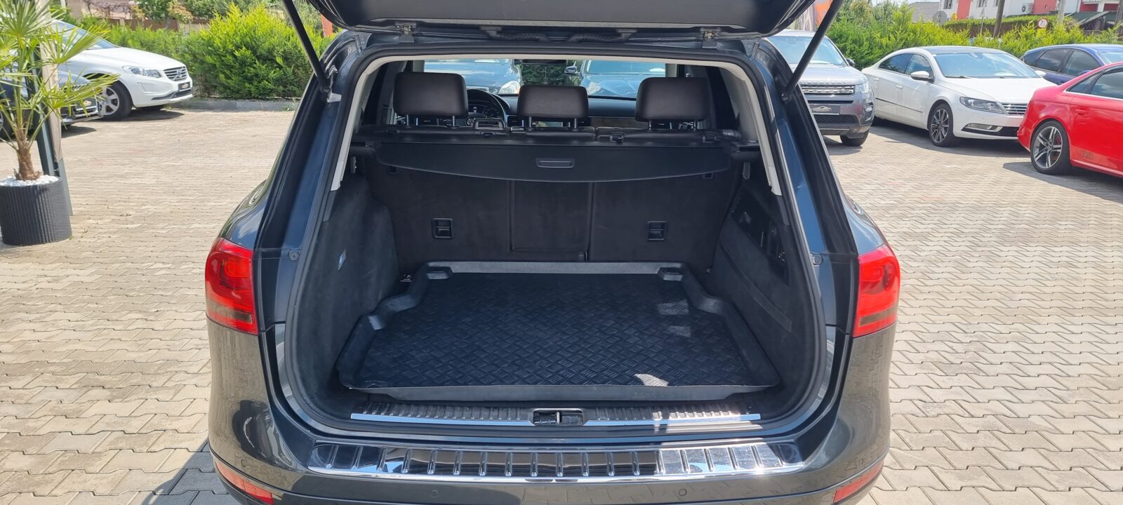 VW TOUAREG 3.0 TDI, 239 CP, AN 2011, EURO 5       RATE-LIVRARE-GARANTIE