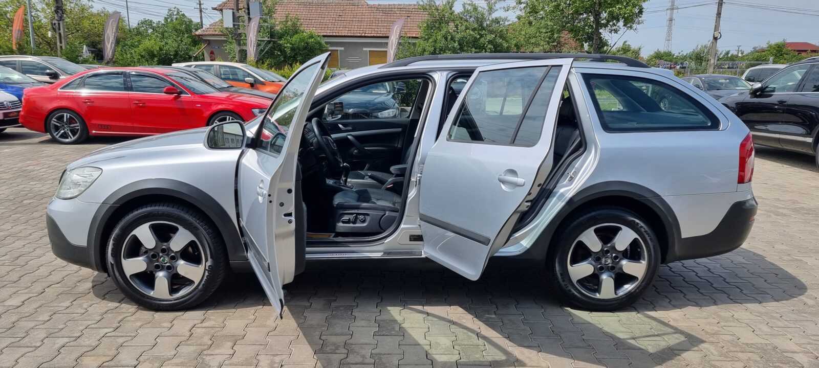 SKODA OCTAVIA 4X4 SCOUT 2.0 DIESEL, 140 CP,  EURO 5,  AN 2012      RATE-LIVRARE-GARANTIE